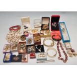 VINTAGE 20TH CENTURY COSTUME JEWELLERY - NECKLACES - EARRINGS - BANGLES - BROOCHES - BRACELET