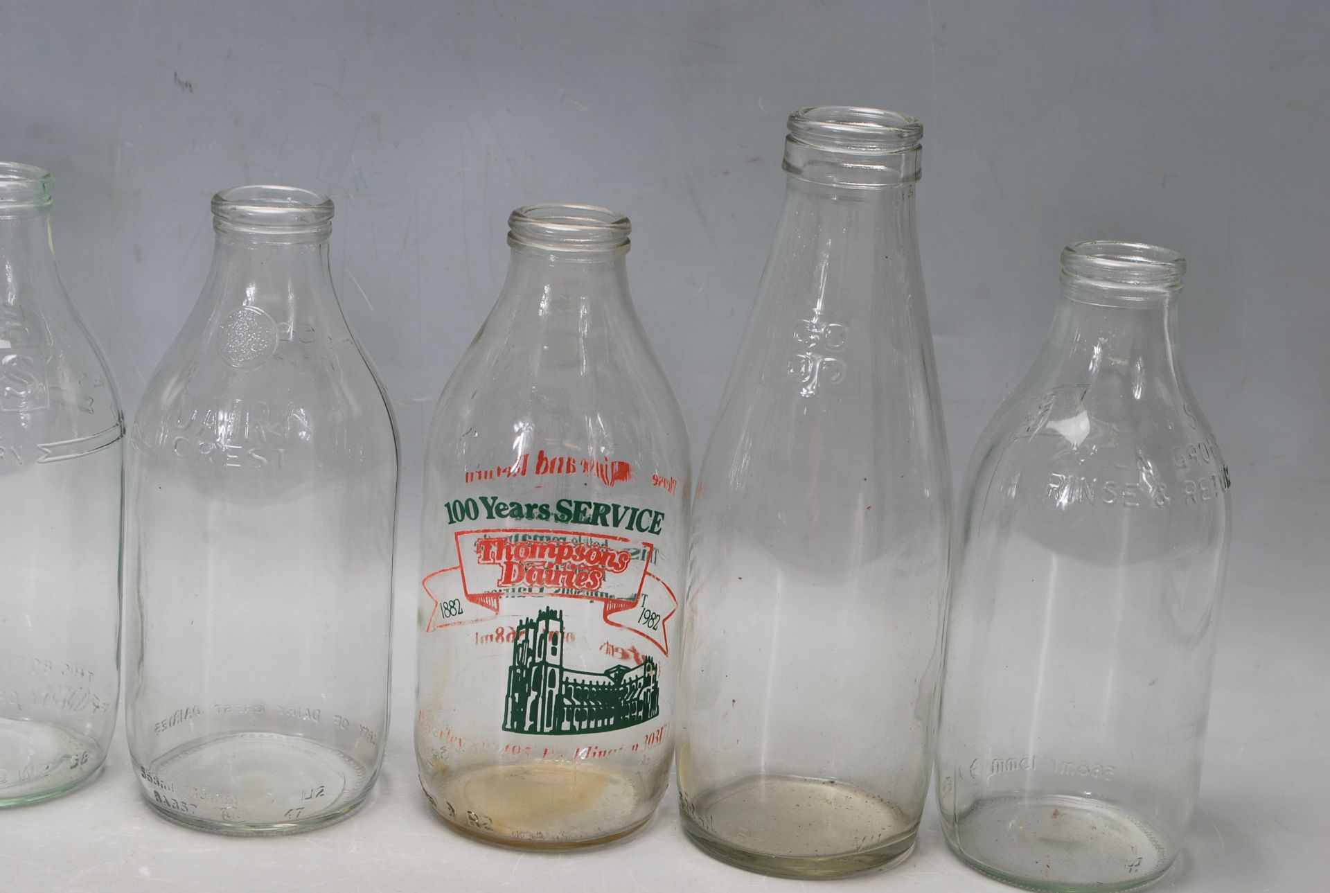 VINTAGE RETRO ADVERTISING MILK BOTTLES - Image 9 of 11