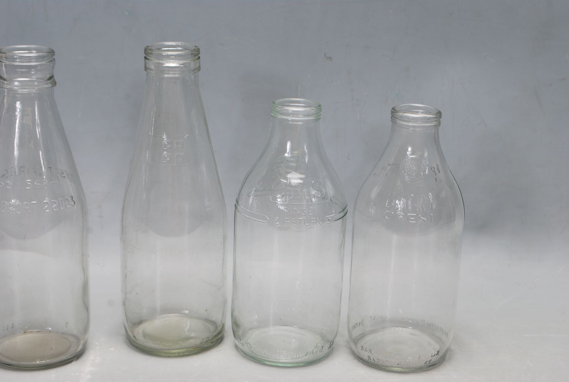 VINTAGE RETRO ADVERTISING MILK BOTTLES - Image 10 of 11