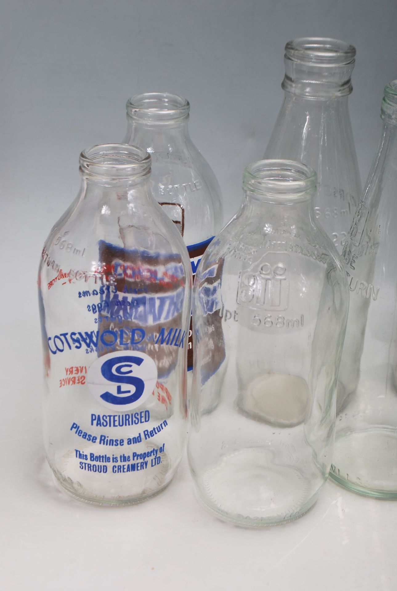 VINTAGE RETRO ADVERTISING MILK BOTTLES - Image 7 of 11