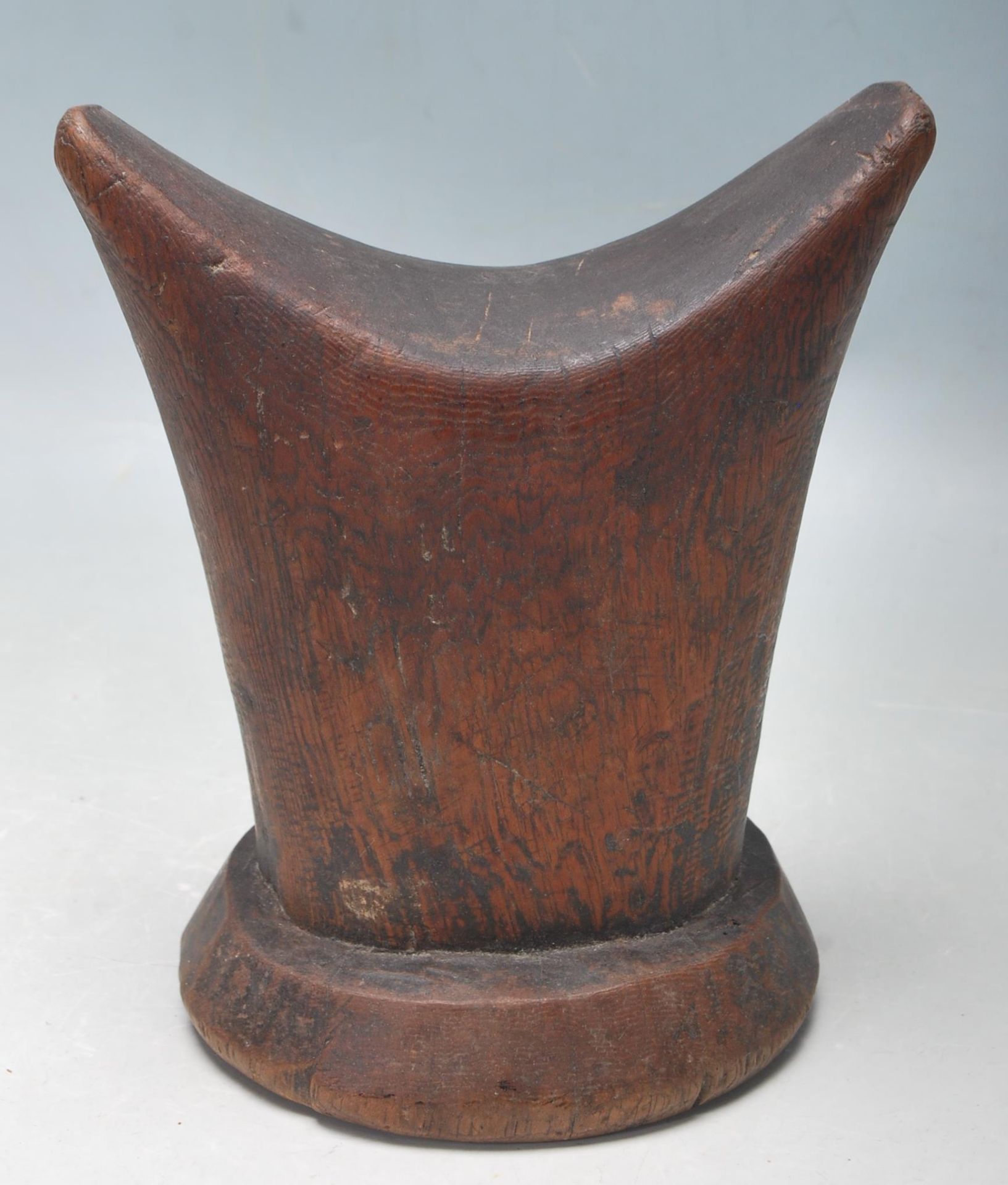 AN EARLY 20TH CENTURY GURAGE ETHIOPIA WOODEN NECK REST