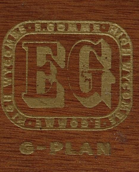 TEAK VENEER G-PLAN SIDEBOARD DESIGNED BY E. GOMME - Image 4 of 5
