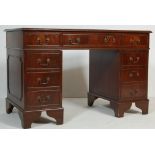 ANTIQUE STYLE LATE 20TH CENTURY GEORGIAN REVIVAL TWIN PEDESTAL DESK