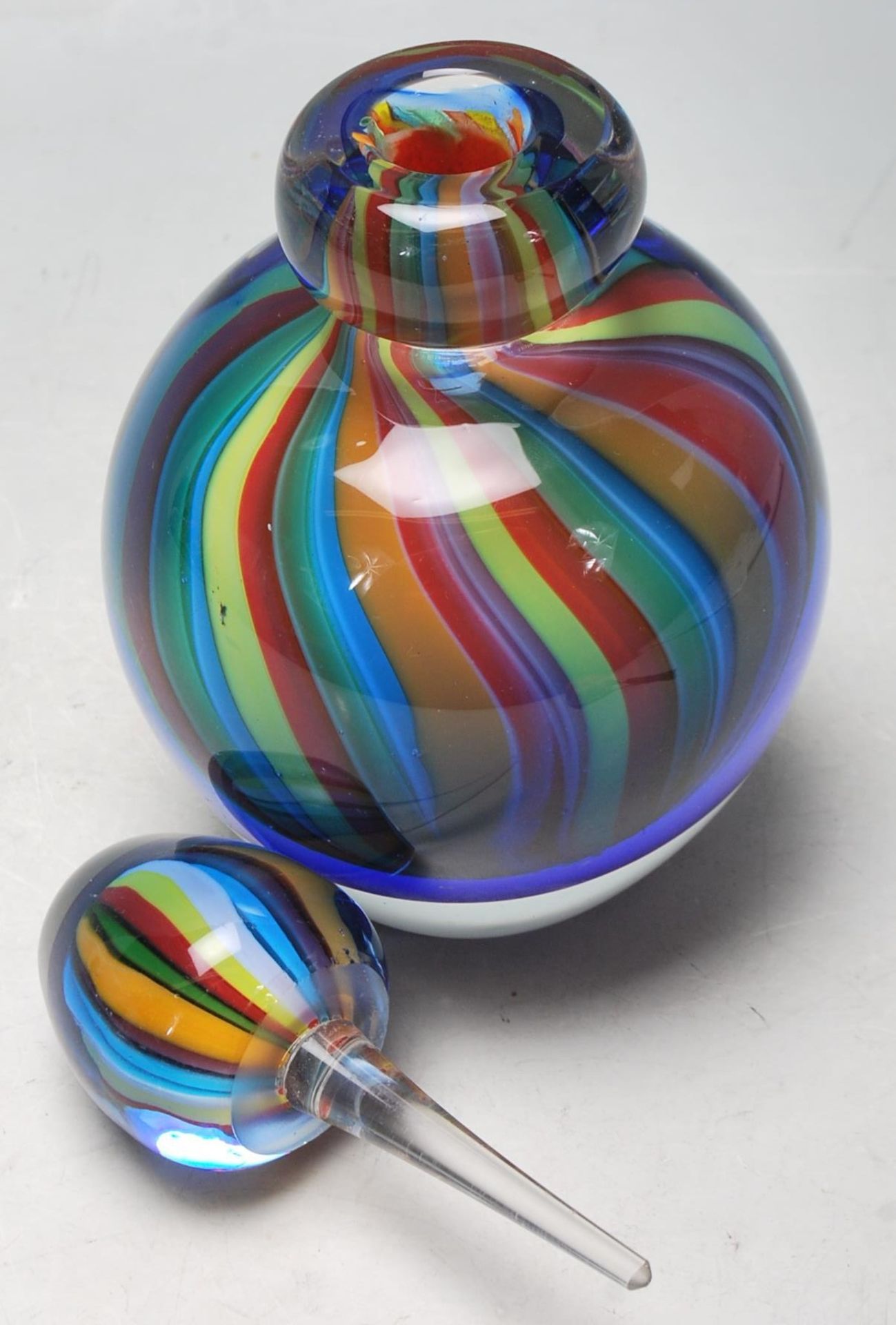 MURANO STUDIO ART GLASS PERFUME BOTTLE WITH MULTICOLOURED TWISTED DESIGN DECORATION - Image 5 of 5