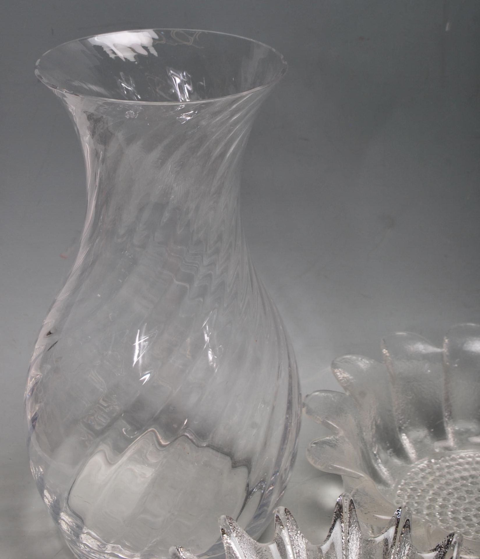 DARTINGTON CRYSTAL MOULDED GLASS BOWLS - Image 6 of 11