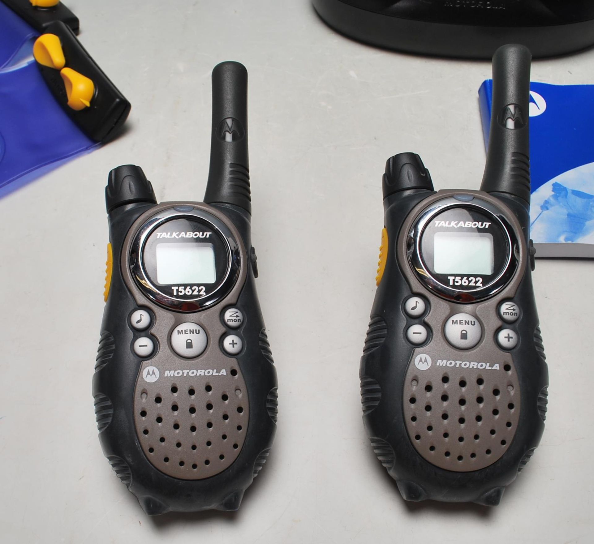 MOTOROLA TALKBOUT T5622 TWO WAYS WALKIE TALKIE - Bild 5 aus 6