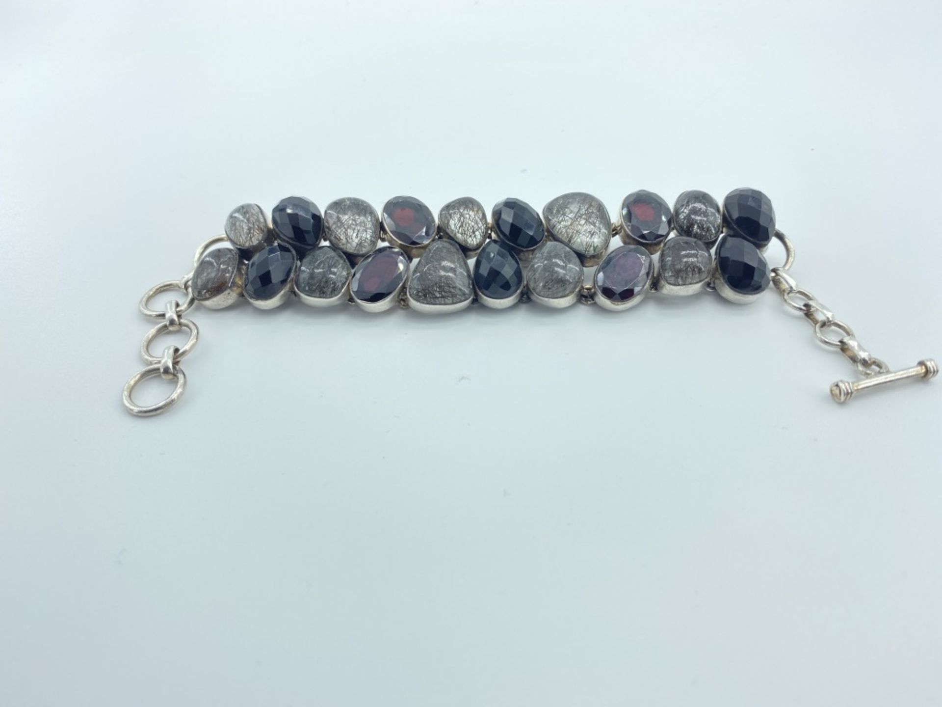 925 SILVER TOURMALINATED QUARTZ GARNET & ONYX BRACELET - Image 3 of 3