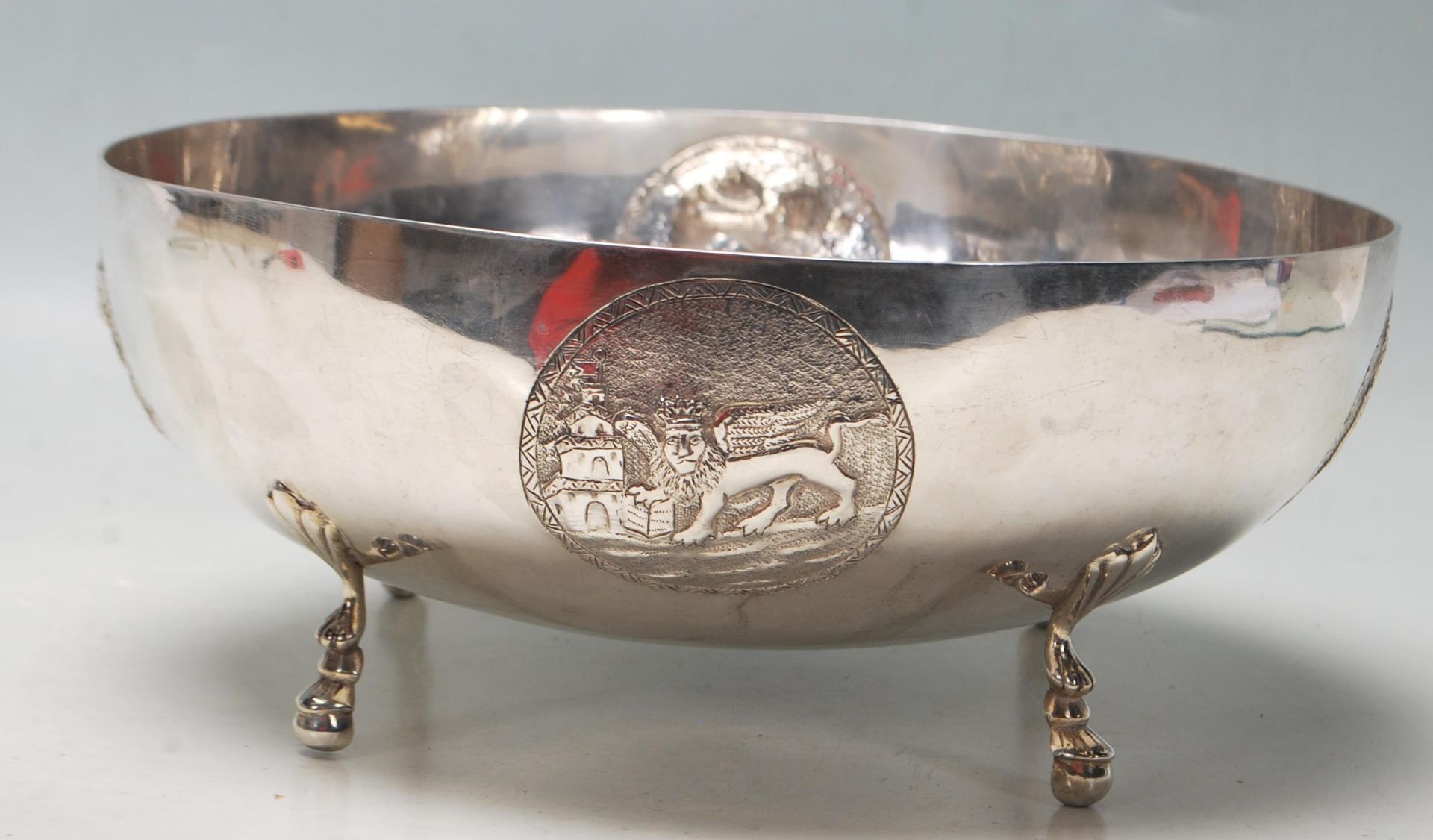 A SILVER HALLMARKED 800 BOWL BY C.TH. CARGYRIDES & CO CYPRUS - WEIGHT 726g - Image 2 of 4