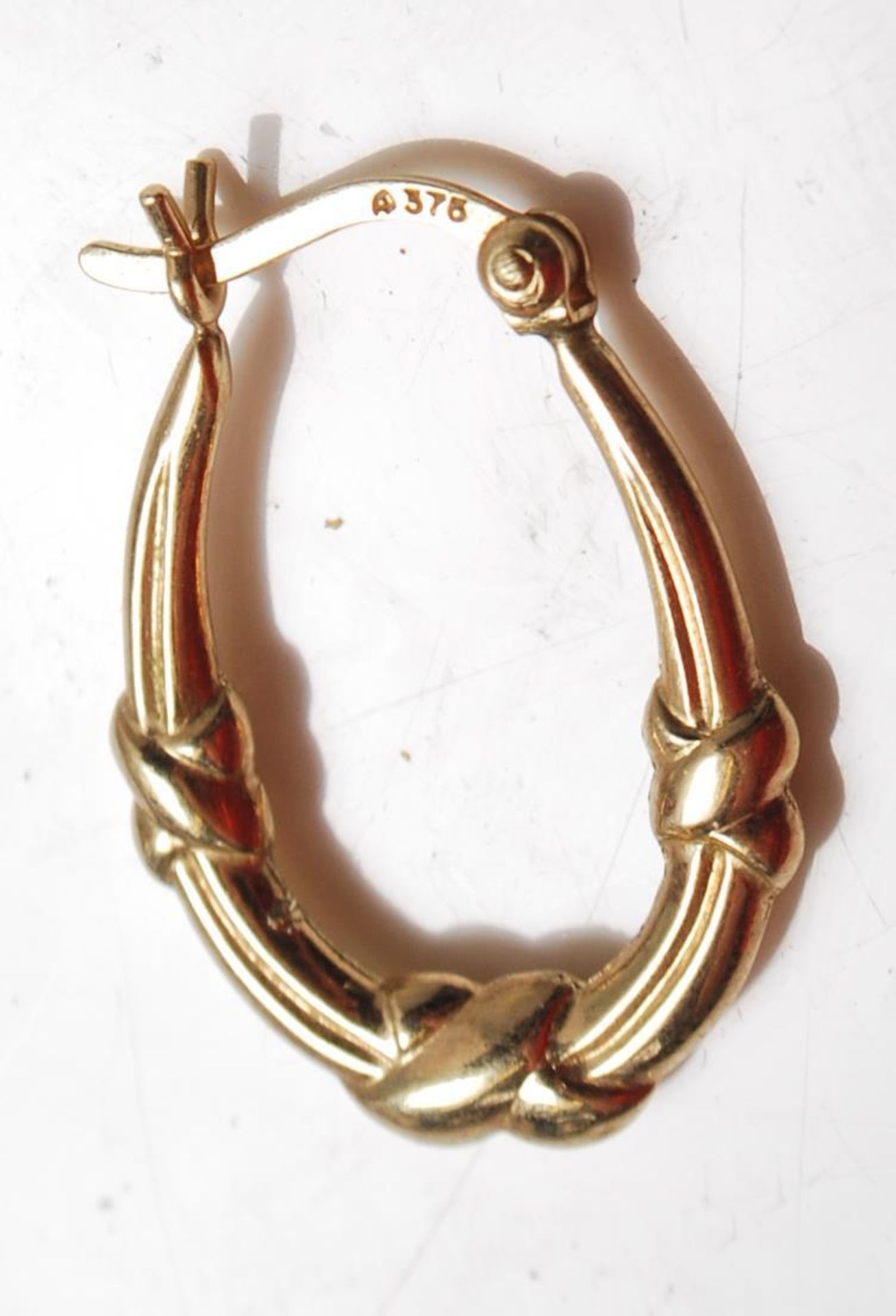 THREE PAIRS OF 9CT GOLD HOOP EARRINGS - Image 5 of 11