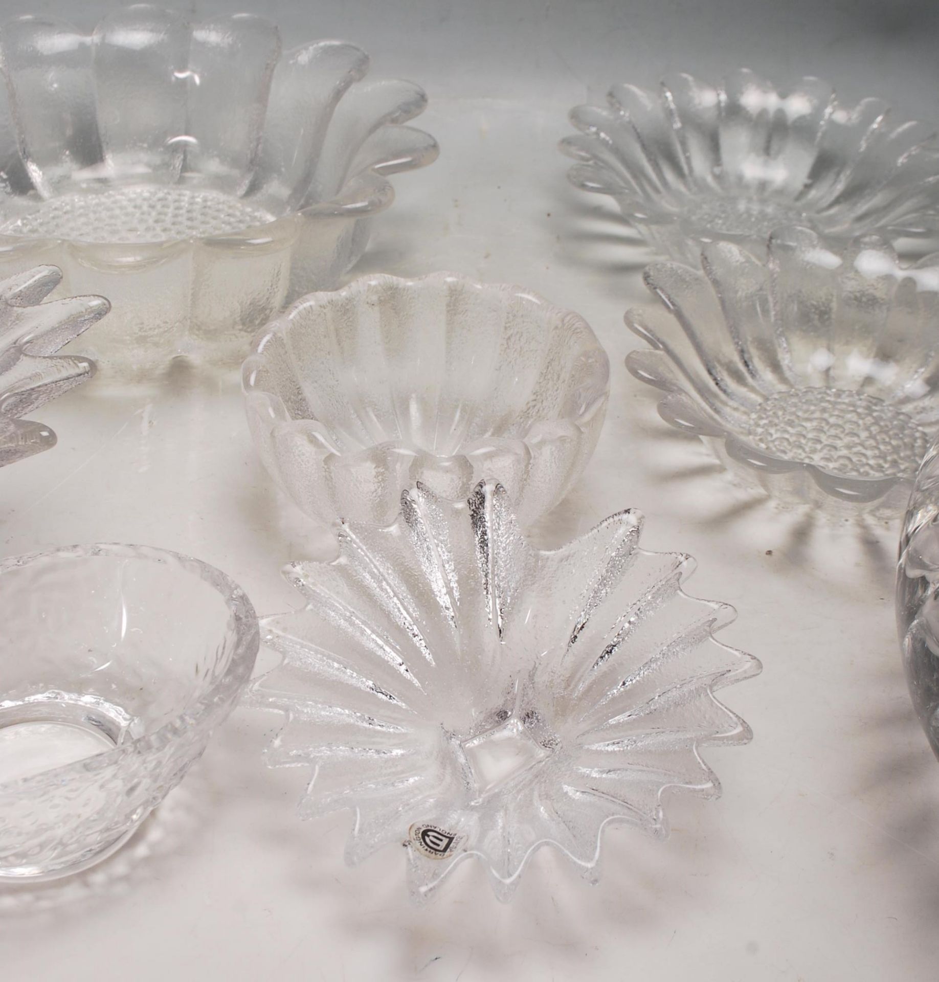 DARTINGTON CRYSTAL MOULDED GLASS BOWLS - Image 4 of 11