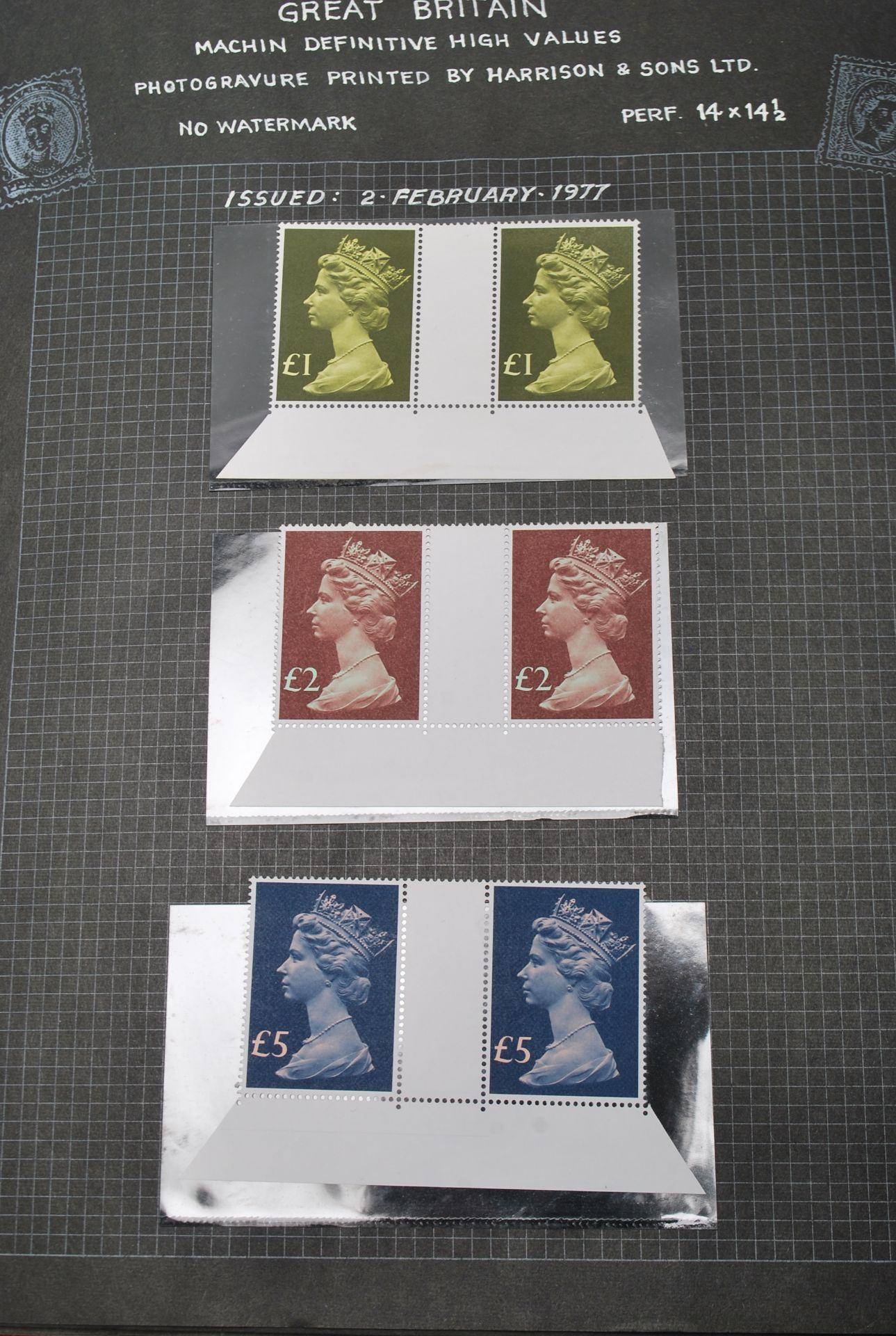 THREE ALBUMS OF MACHIN DEFINITIVE STAMPS + PRESENTATION - Image 8 of 25