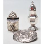 COLLECTION OF CONTINENTAL / DUTCH SILVER ITEMS