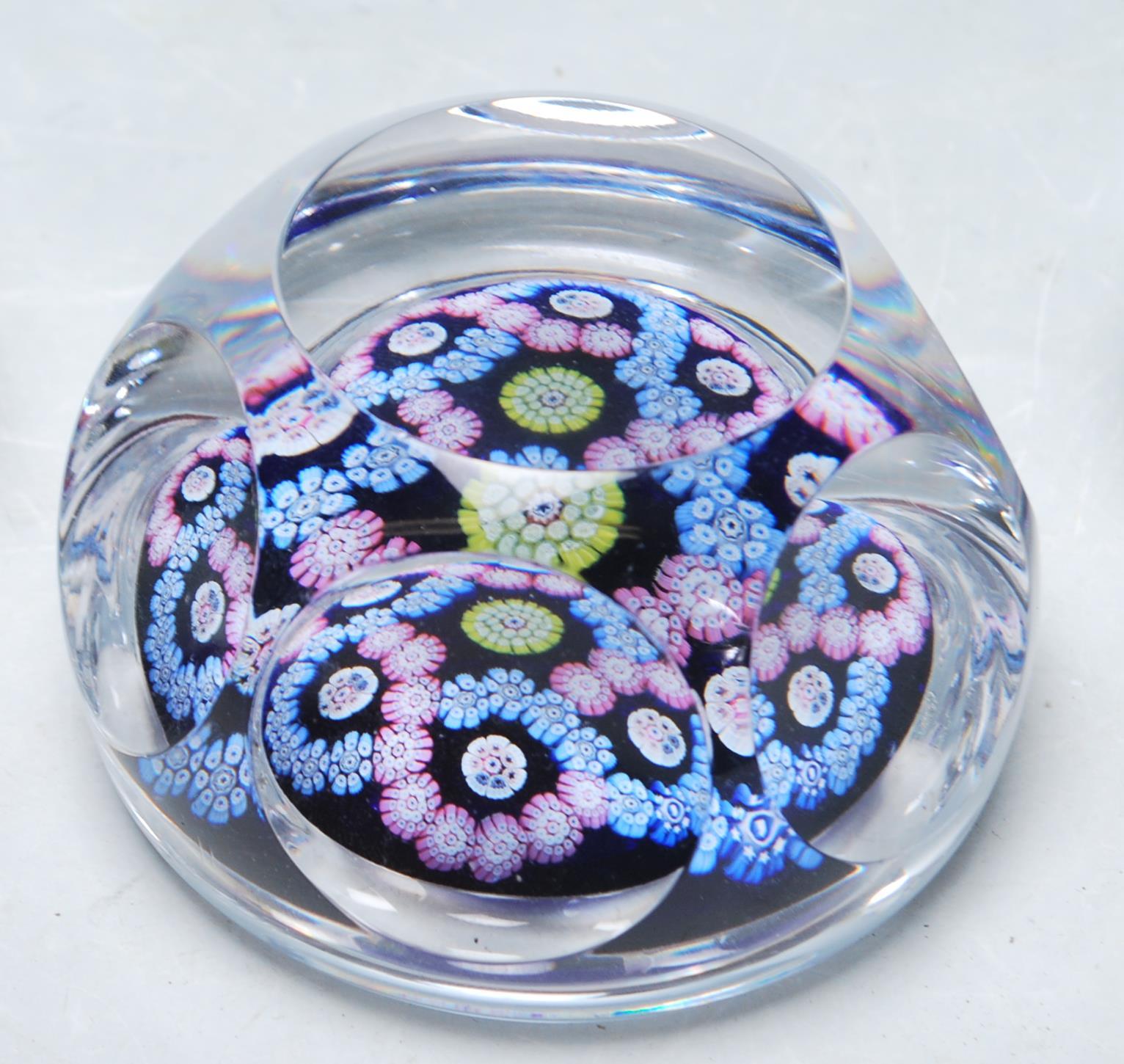 LATE 20TH CENTURY VINTAGE STUDIO ART GLASS PAPERWEIGHTS - Image 2 of 8