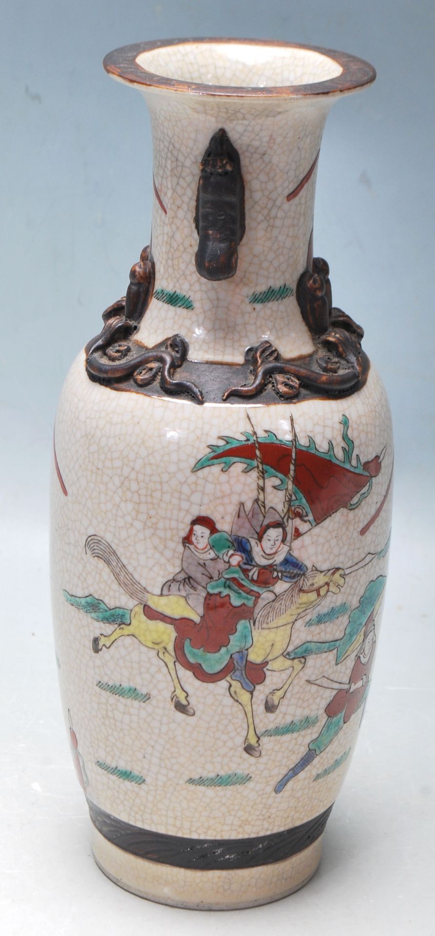 CHINESE CRACKLE GLAZED WARRIOR VASE - Bild 2 aus 6