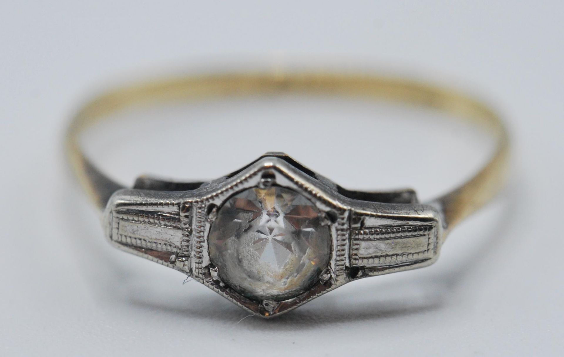 9CT GOLD AND SILVER ART DECO RING - Image 2 of 7