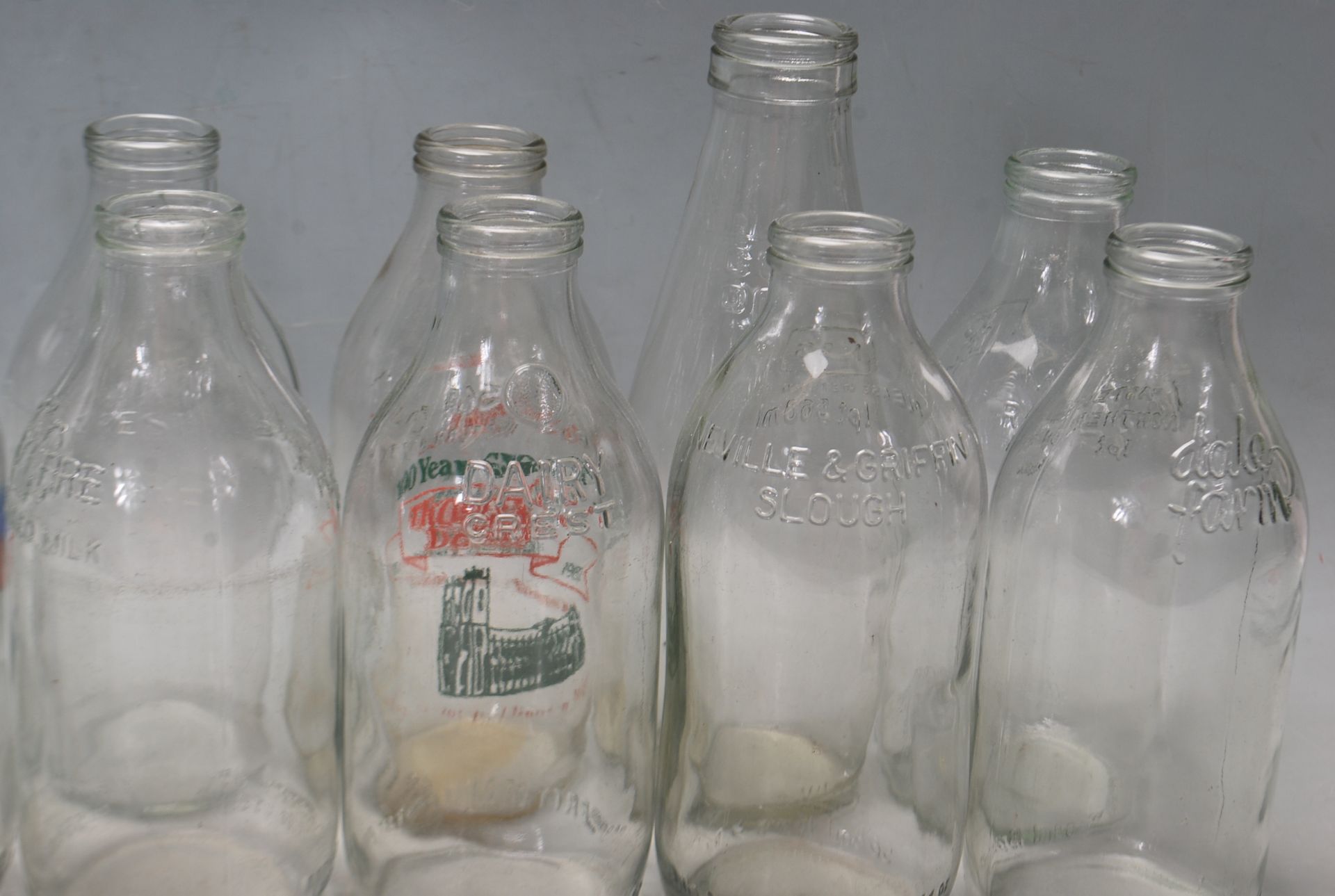 VINTAGE RETRO ADVERTISING MILK BOTTLES - Image 6 of 11