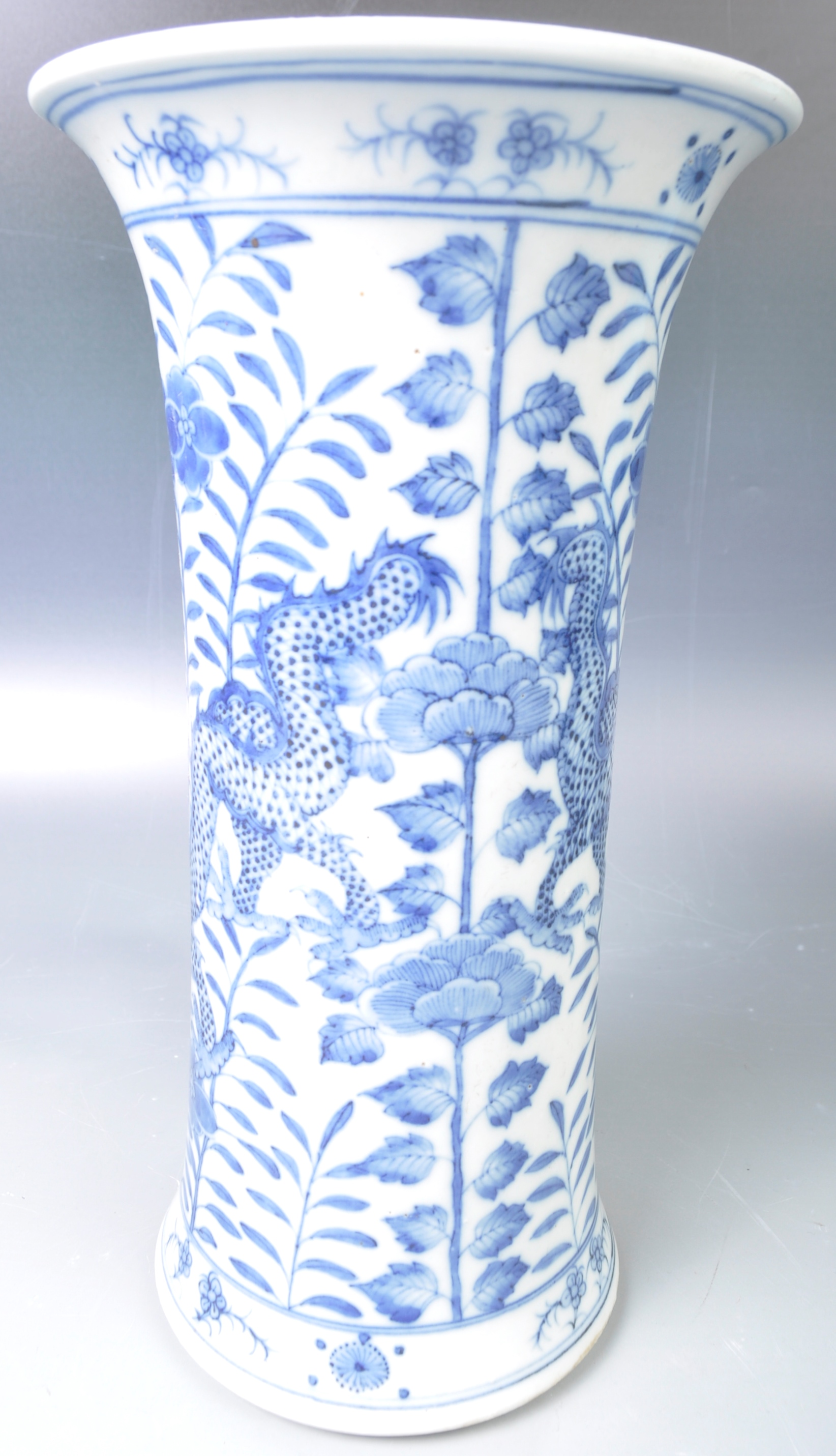 19TH CENTURY CHINESE KANGXI MARK BLUE AND WHITE GU VASE - Image 3 of 7