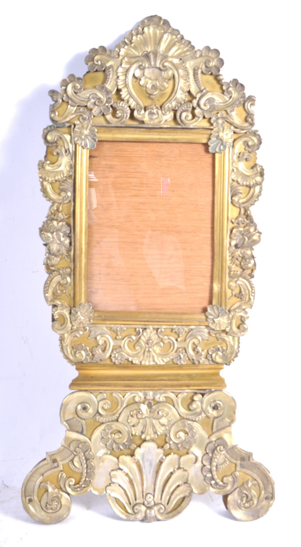 PAIR OF 18TH CENTURY ANTIQUE REPOUSSE BRASS PICTURE FRAMES - Bild 2 aus 7