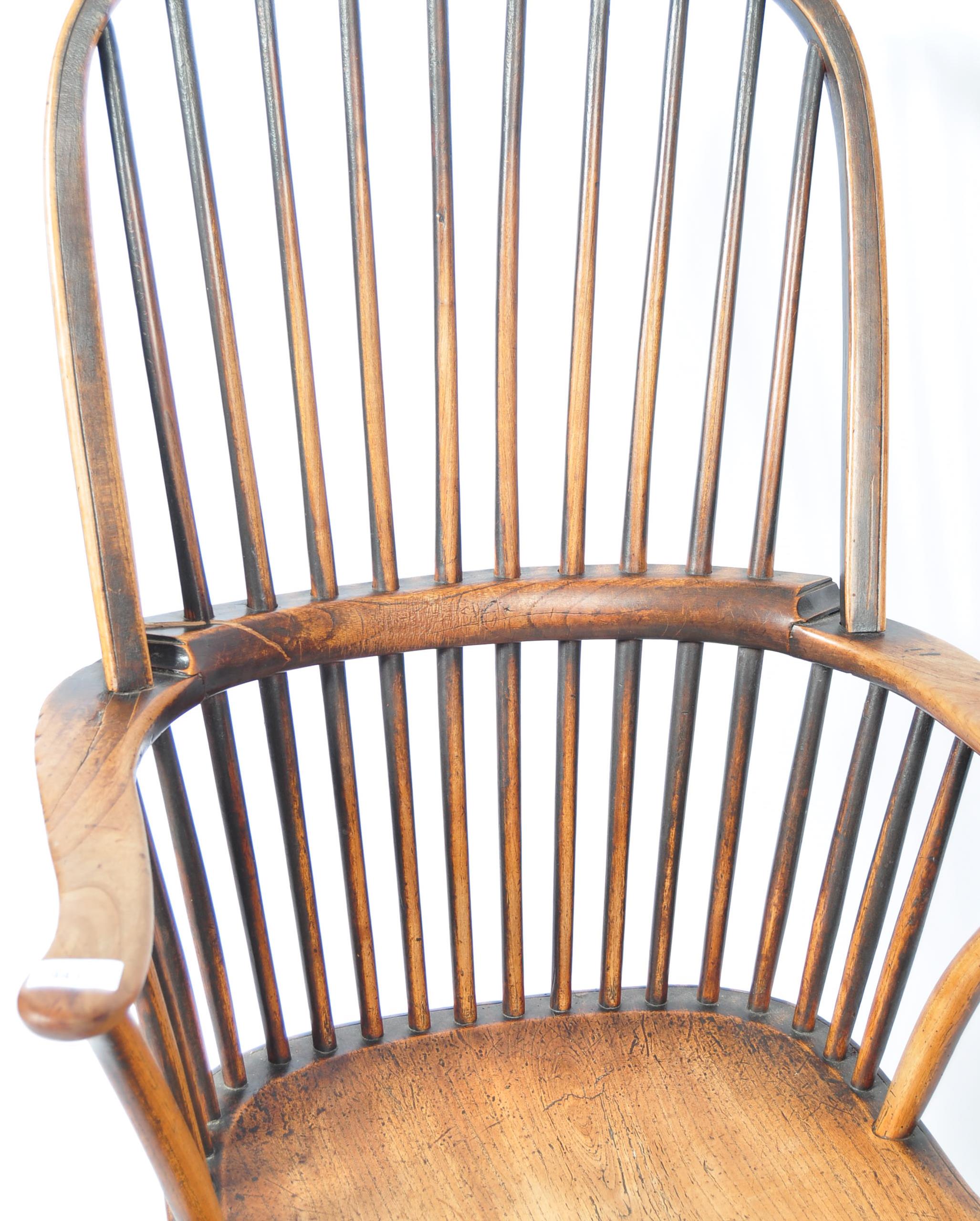 19TH CENTURY ENGLISH ANTIQUE BEECH AND ELM WINDSOR CHAIR - Image 3 of 7