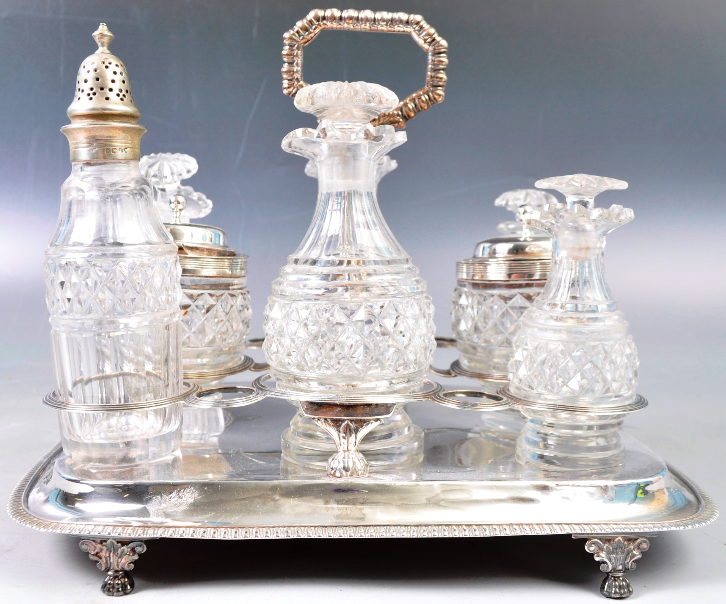 STUNNING 19TH CENTURY GEORGIAN HALLMARKED SILVER CRUET STAND - Image 2 of 9