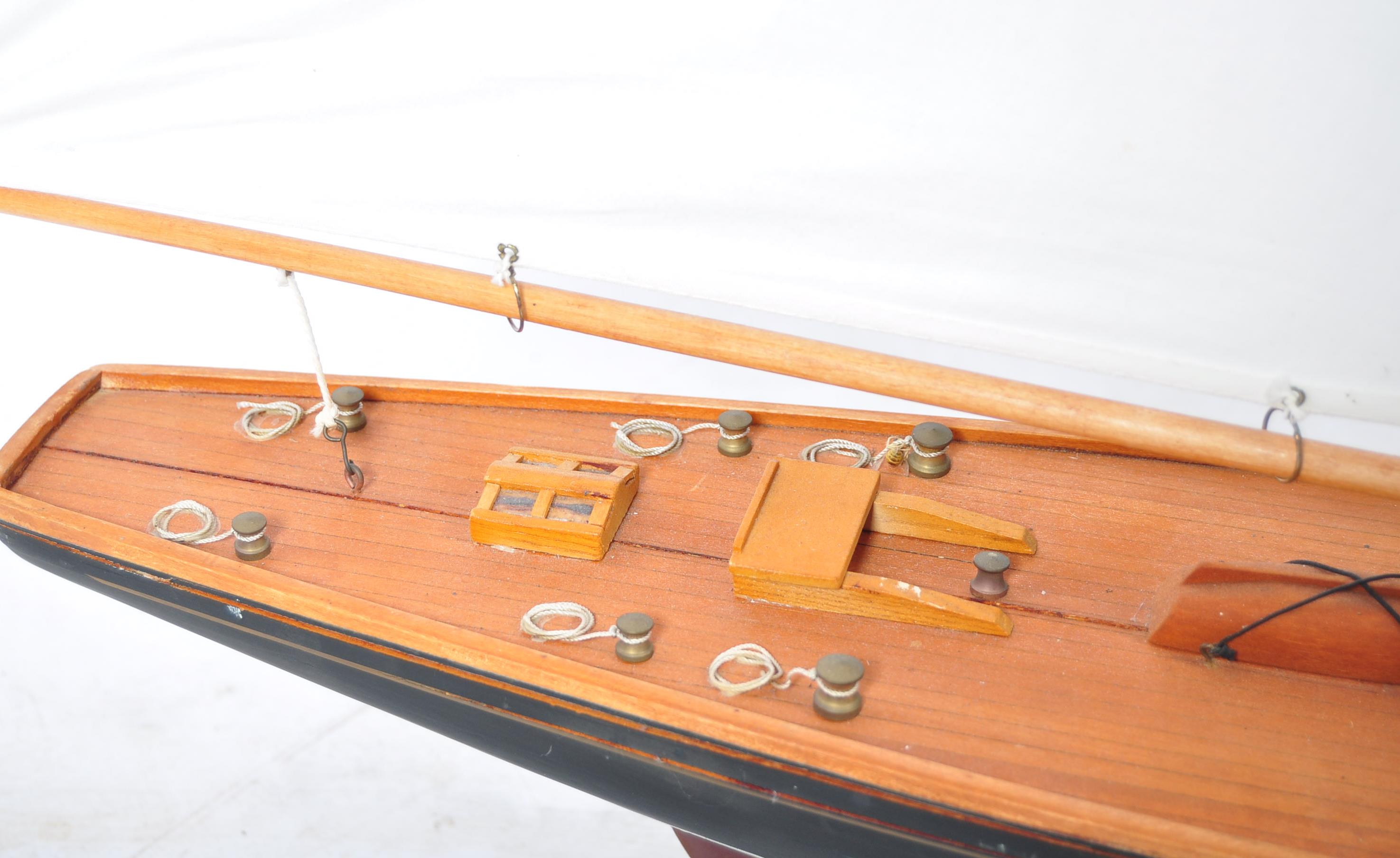 STUNNING MUSEUM QUALITY SCRATCH BUILT MODEL BOAT - Image 4 of 6