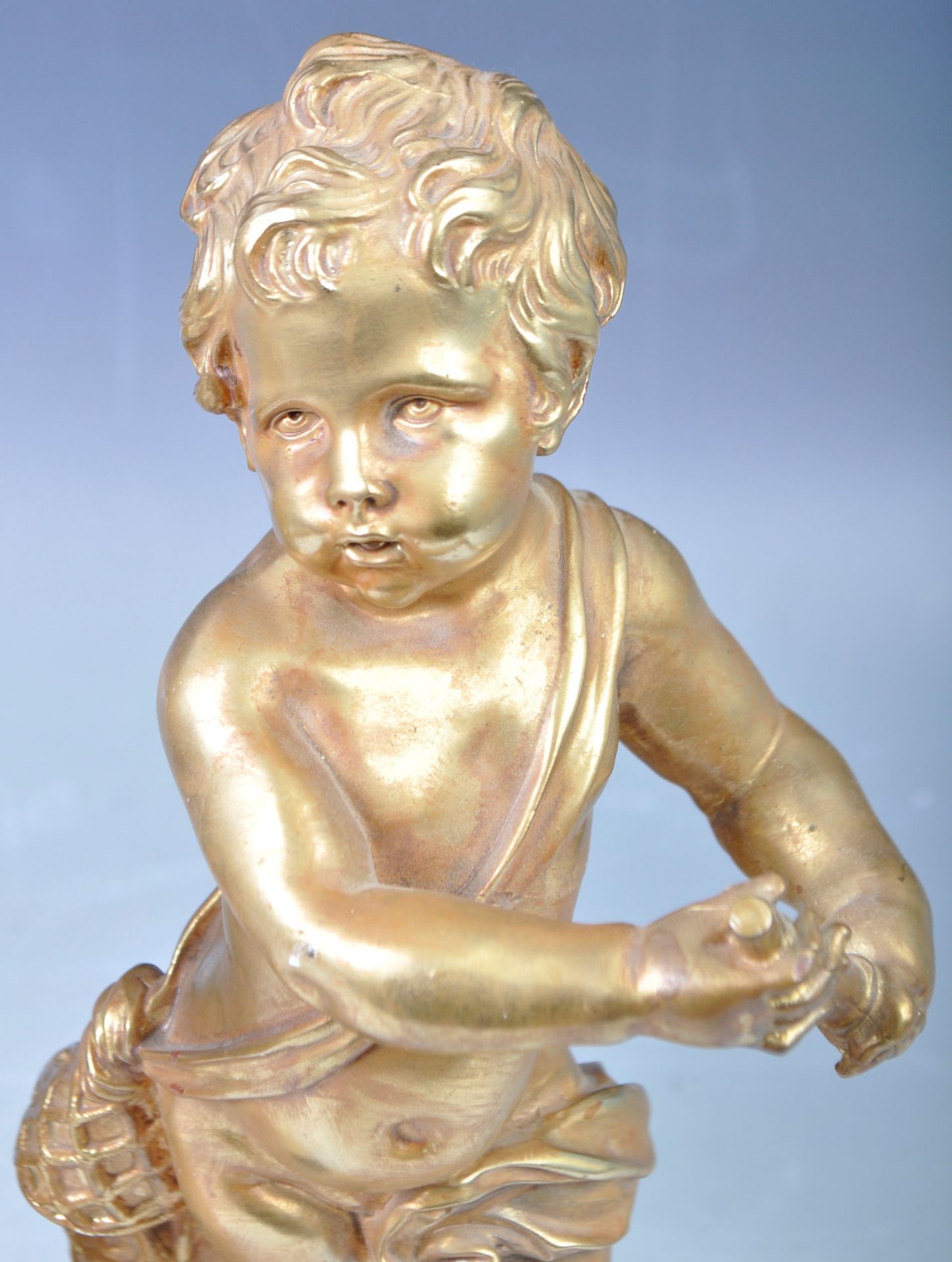 PAIR OF BEAUTIFUL GILT PAINTED MODELS OF BACCHANALIAN CHERUBS - Bild 4 aus 6