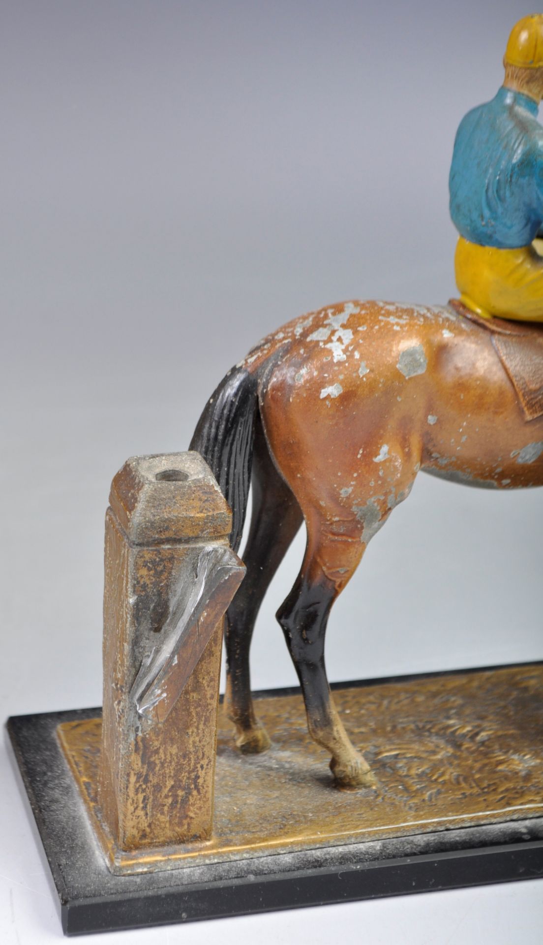 PAIR OF COLD PAINTED RACE HORSE TABLE LIGHTERS - Image 5 of 5