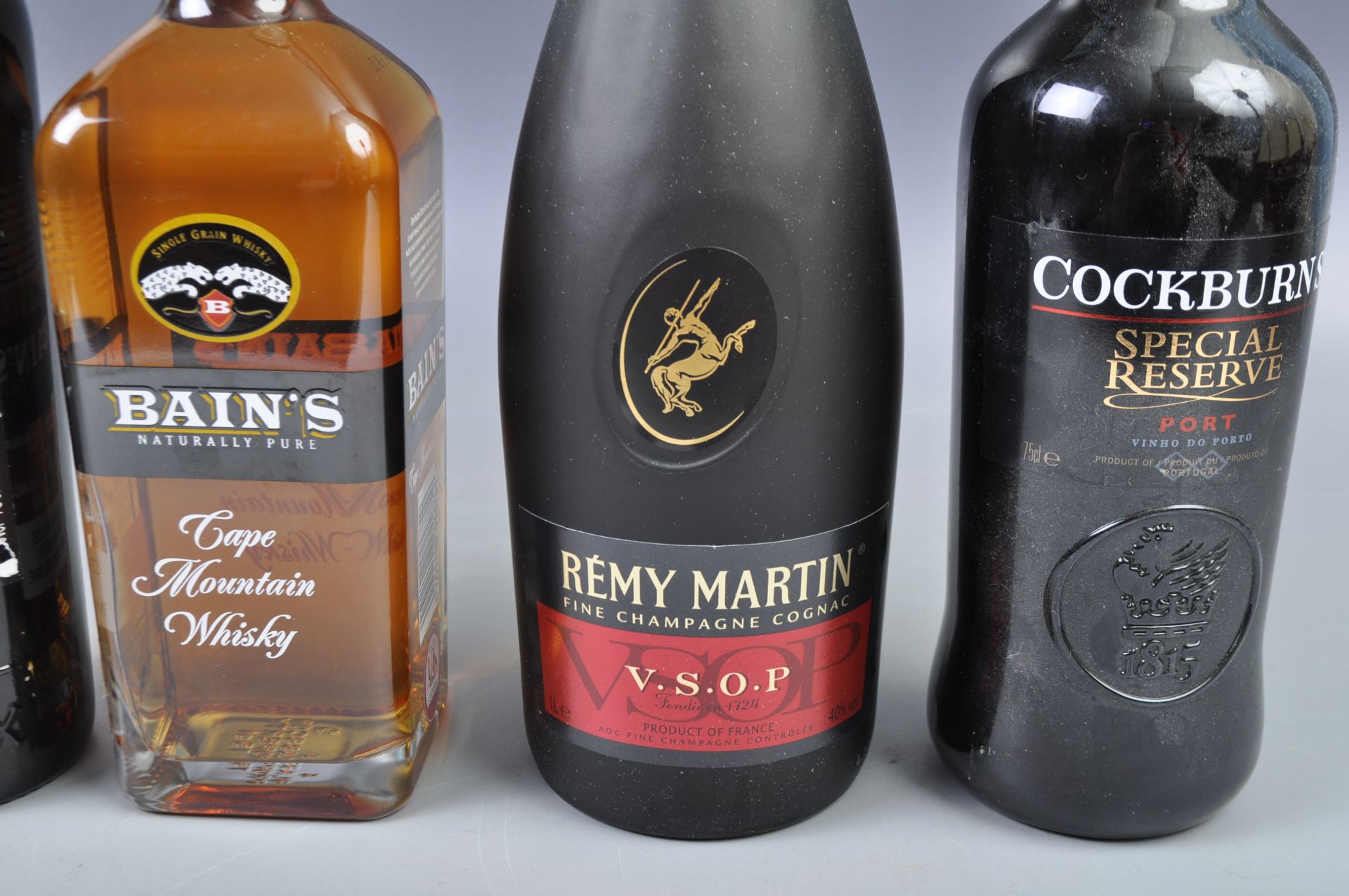 COLLECTION OF PORT, COGNAC AND WHISKY - Bild 3 aus 5