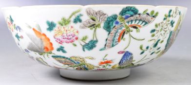 LARGE 19TH CENTURY CHINESE DAOGUANG BUTTERFLY BOWL