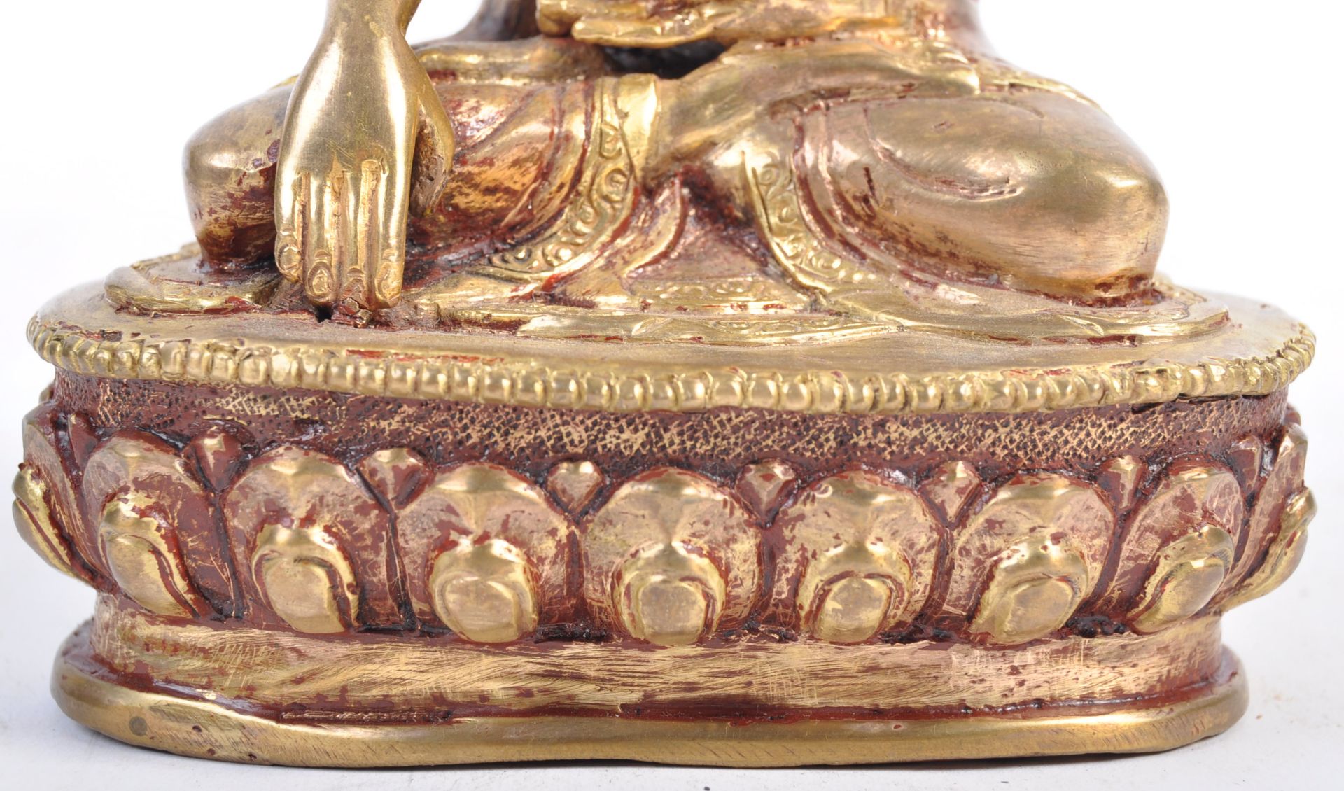 19TH CENTURY CHINESE GILDED BRONZE ORMOLU BUDDHA - Bild 3 aus 8