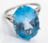 9ct White Gold & Swiss Blue Topaz ring