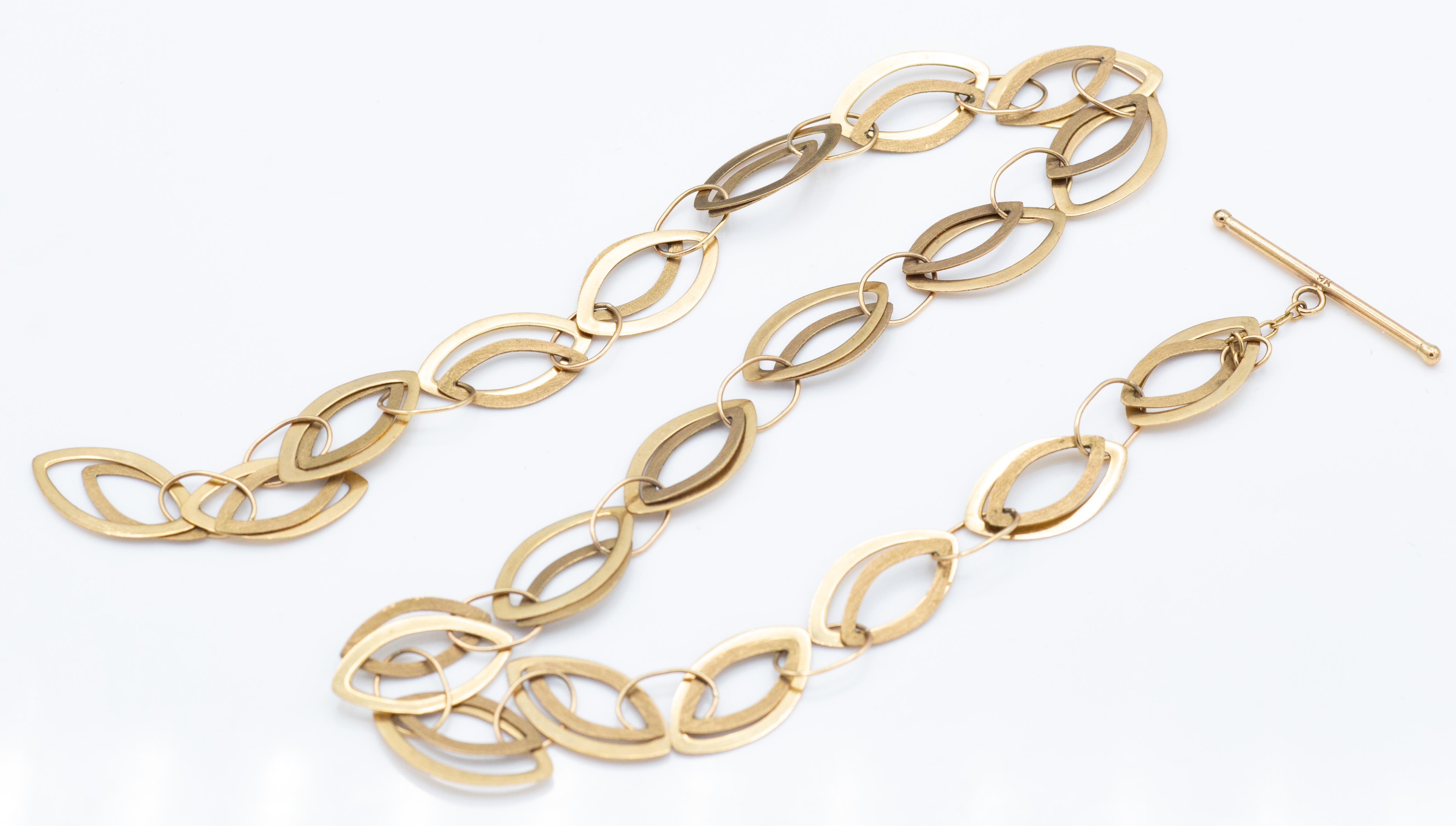 A Hallmarked 9ct Gold Fancy Chain Necklace