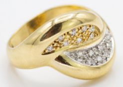 18ct Gold & Diamond Diamond Dress Ring