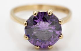 Hallmarked 9ct gold Purple Stone Cocktail Dress Ring