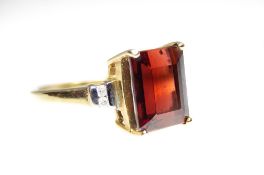 A Hallmarked 9ct Gold Garnet Diamond Ring