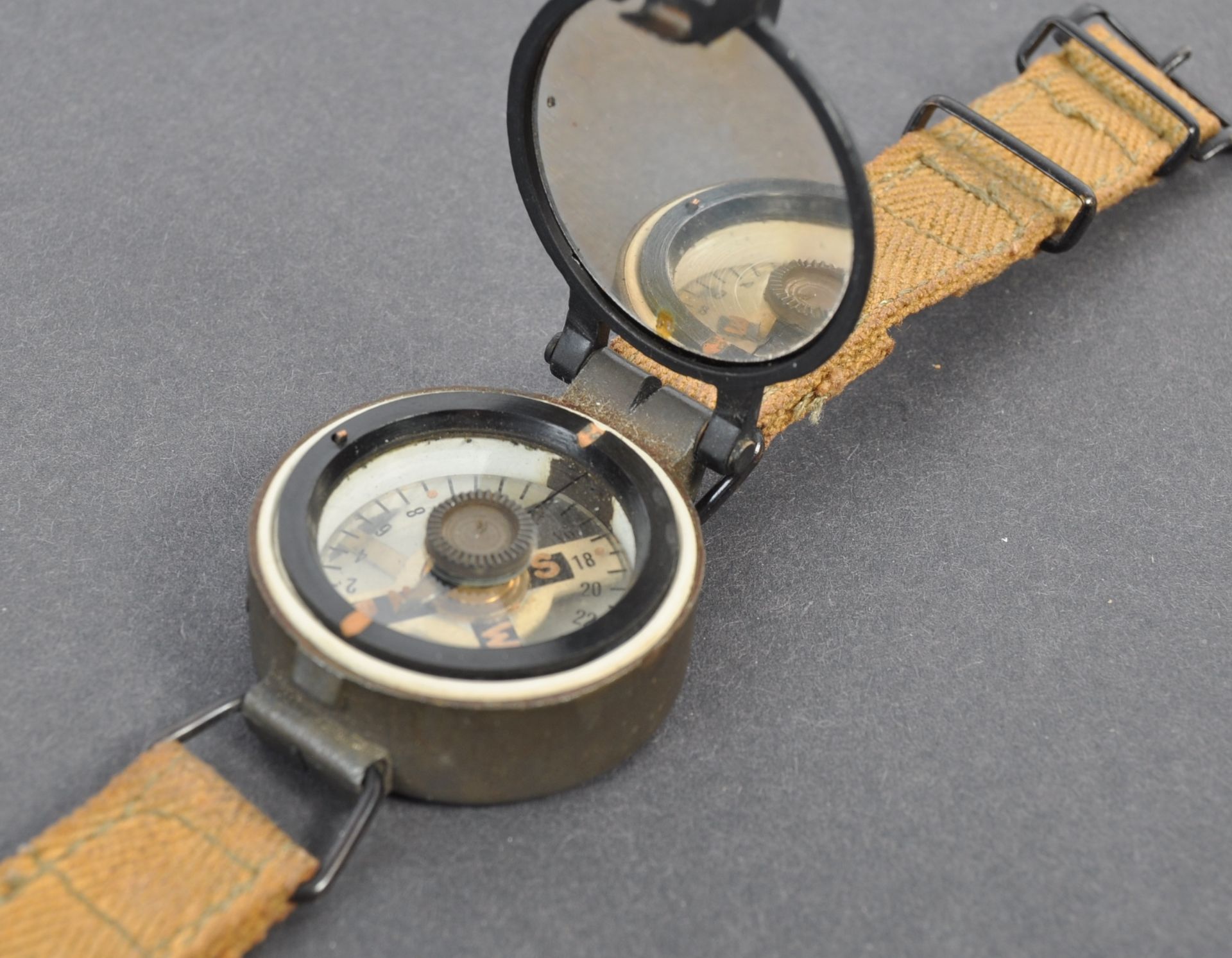 ARTHUR MUGGERIDGE WWII ESCAPE & EVADE COLLECTION - WRIST COMPASS - Image 2 of 4