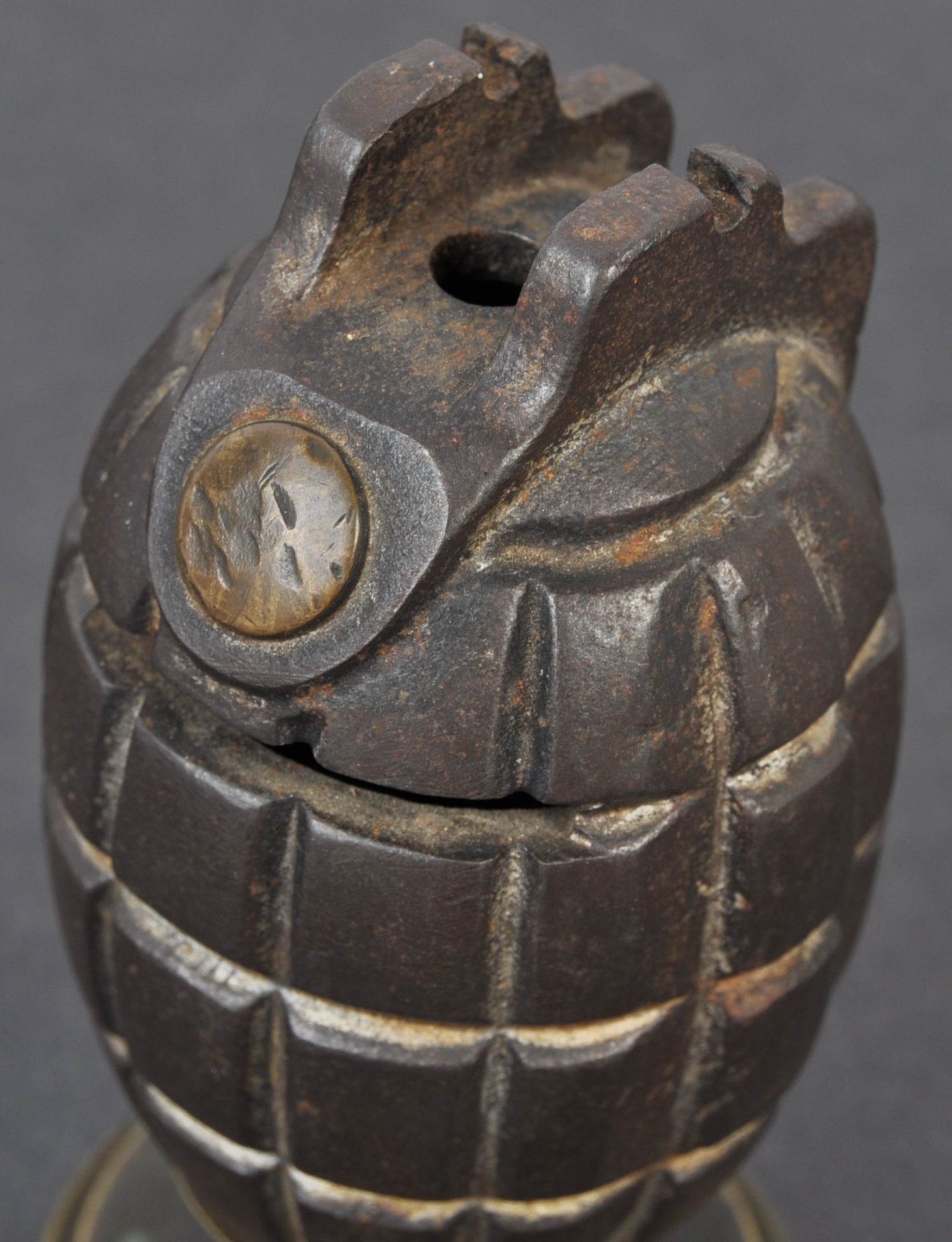 WWI FIRST WORLD WAR MILLS BOMB HAND GRENADE MONEYBOX - Image 3 of 5