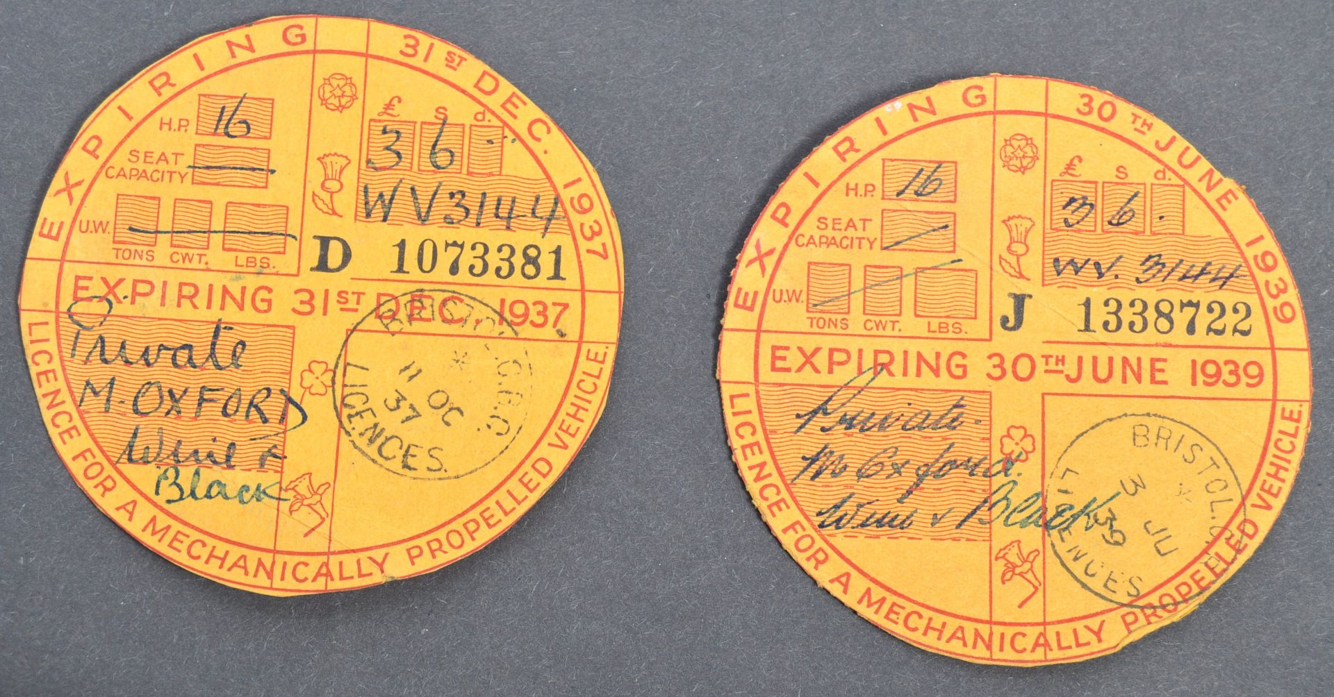 COLLECTION OF 1930S & 1940S TAX DISCS TO A MORRIS OXFORD - Image 2 of 5