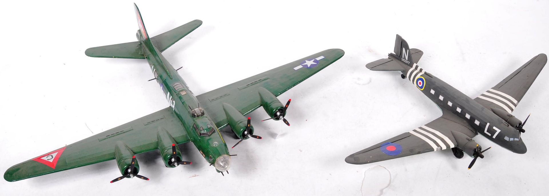 TWO WWII SECOND WORLD WAR BRITISH AND USA MODEL FIGHTER PLANES - Image 2 of 7