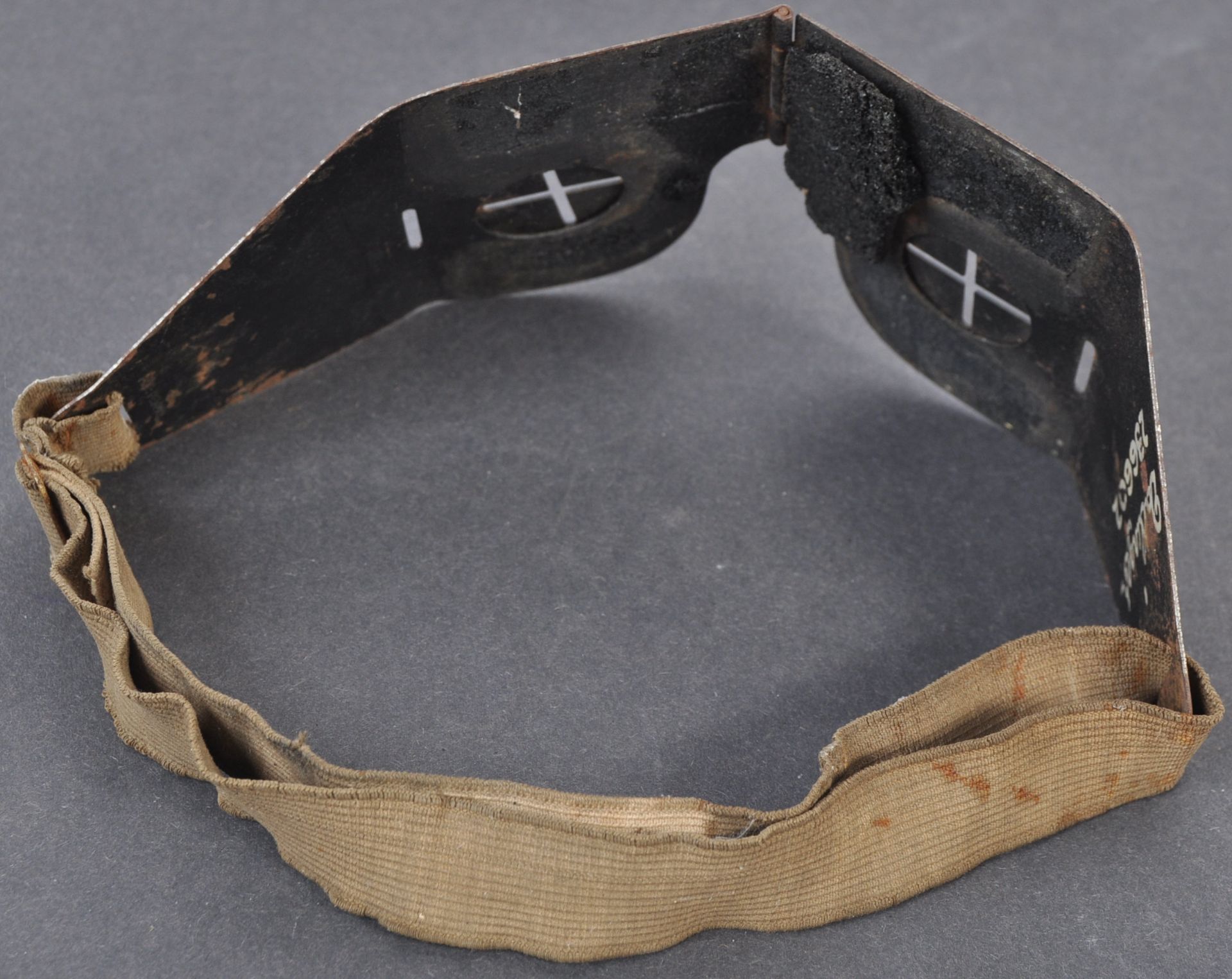 ORIGINAL WWII CIVIL DEFENCE ANTI-FLAK FOLDING SPLINTER GOGGLES - Image 2 of 6