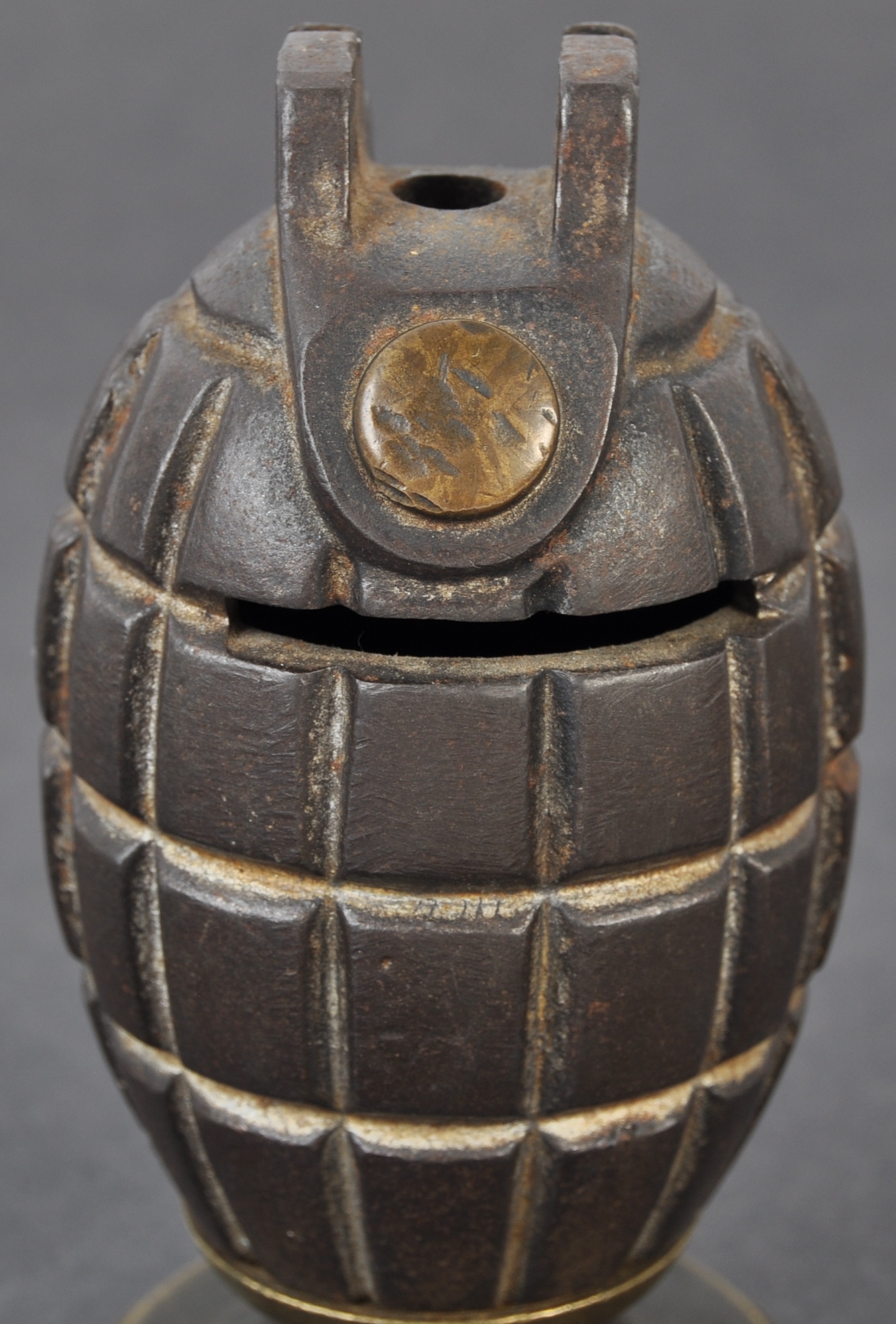 WWI FIRST WORLD WAR MILLS BOMB HAND GRENADE MONEYBOX - Image 2 of 5