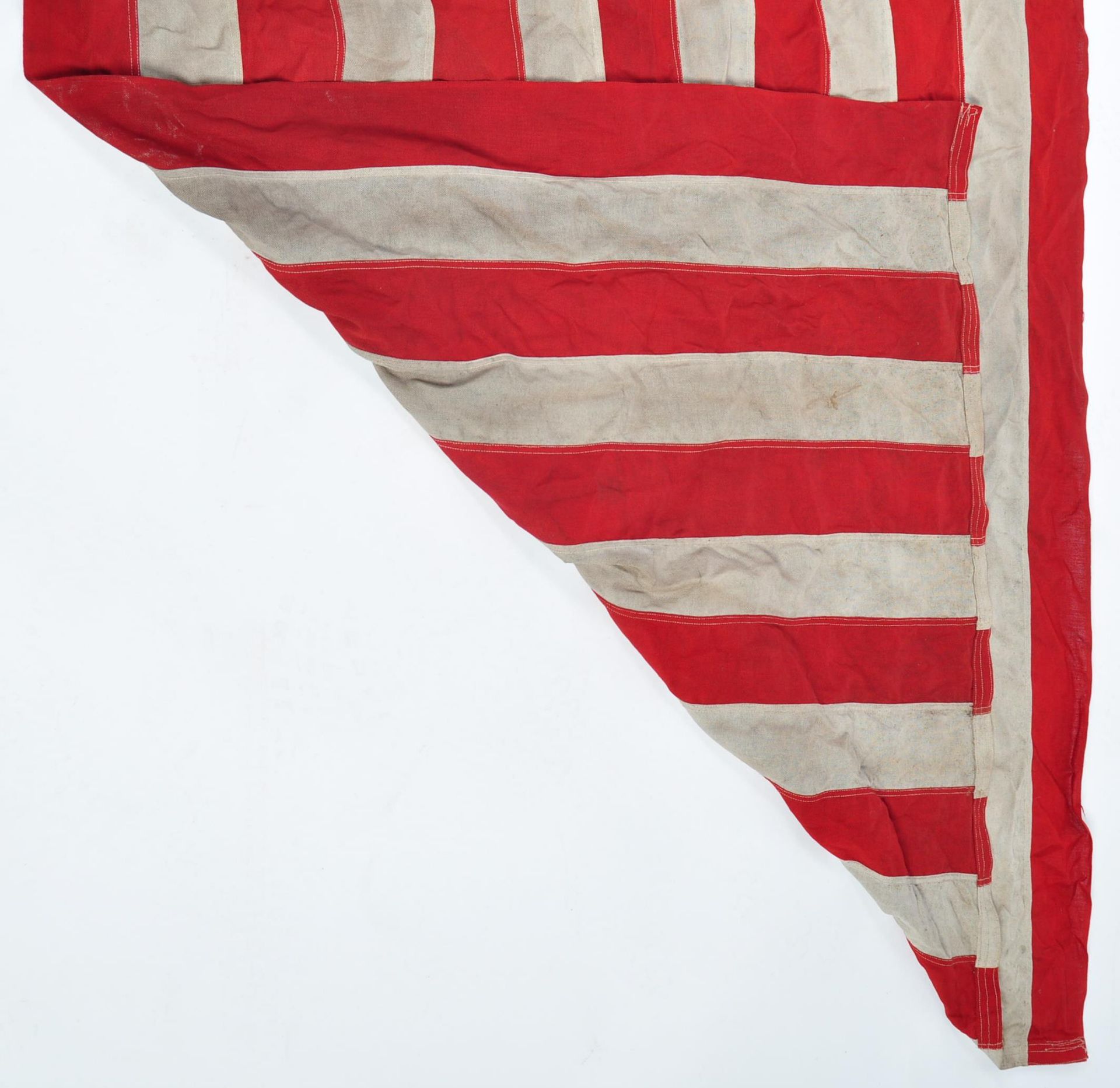 ORIGINAL LARGE WWII 1944 AMERICAN STANDARD VETERAN'S ADMIN FLAG - Image 3 of 6