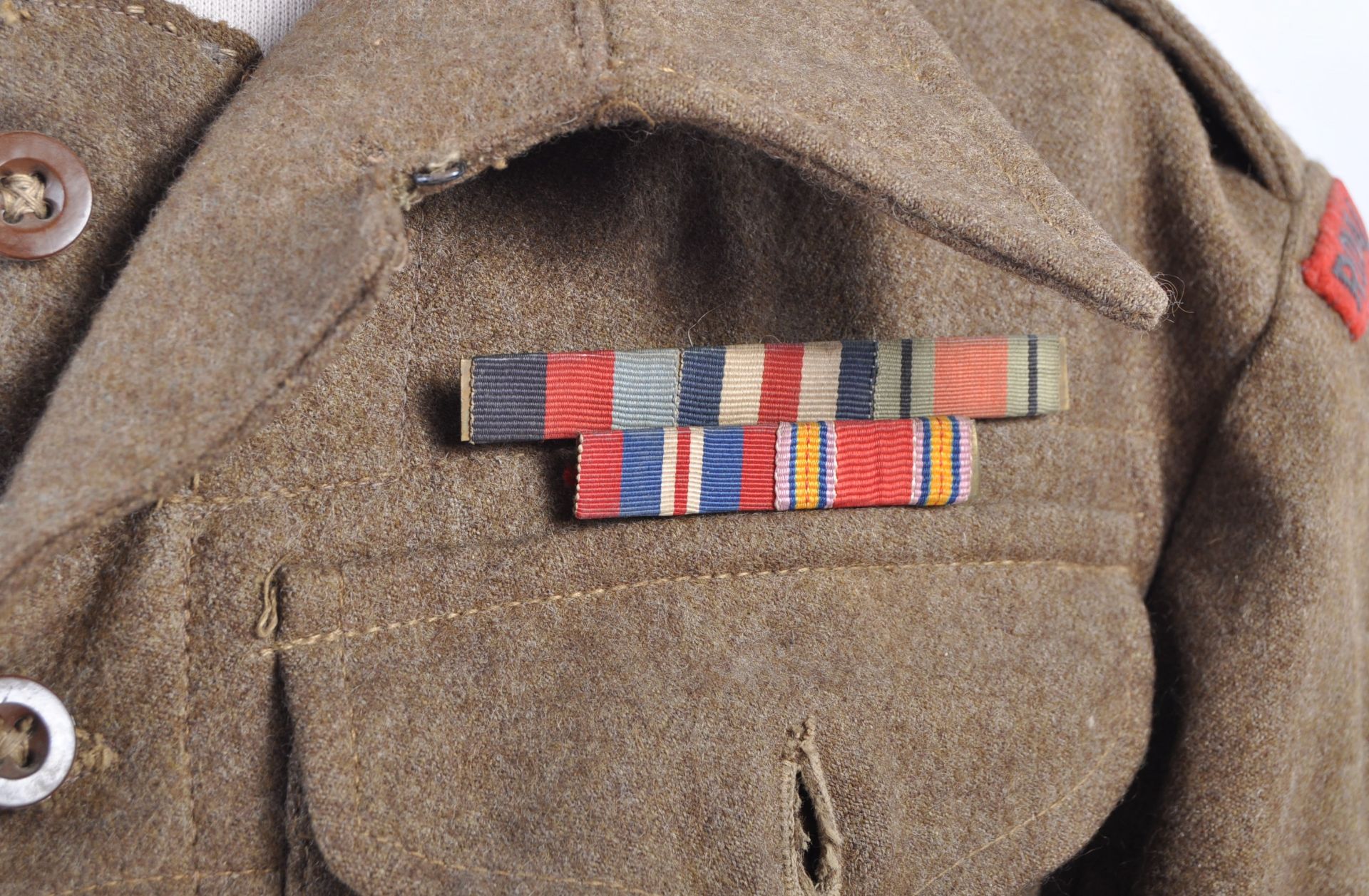 A BRITISH ROYAL ENGINEERS UNIFORM TUNIC AND MEDAL GROUP - Image 3 of 6