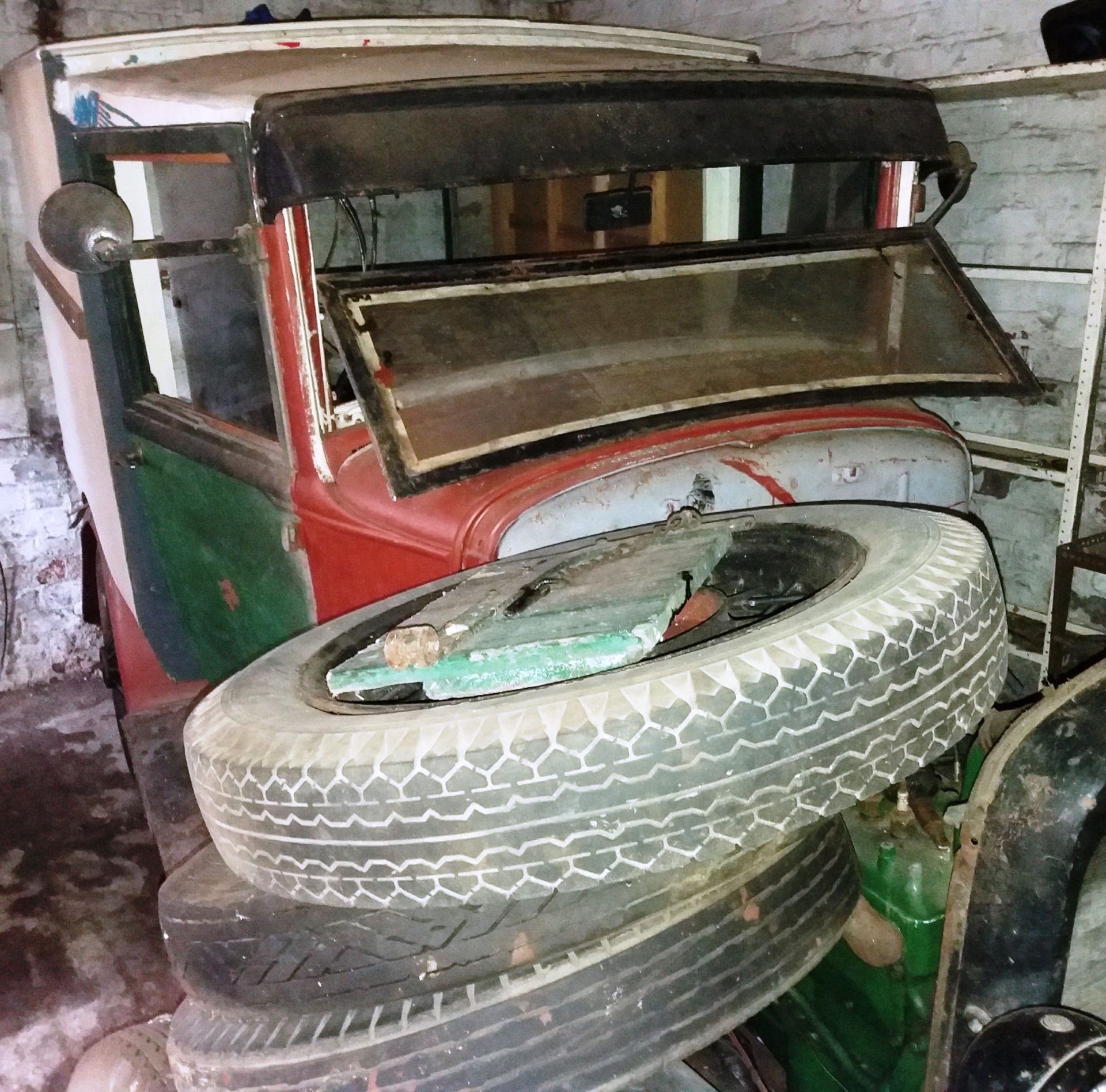 RARE ORIGINAL 1932 FORD MODEL ' A ' 885CC GOODS VAN - Image 2 of 25