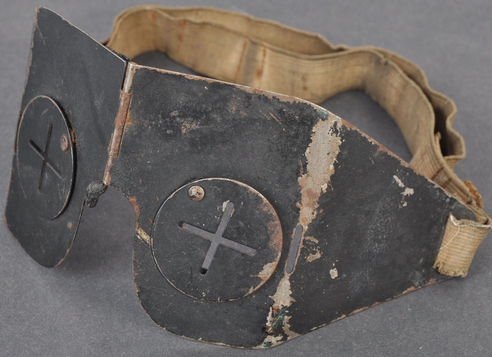 ORIGINAL WWII CIVIL DEFENCE ANTI-FLAK FOLDING SPLINTER GOGGLES