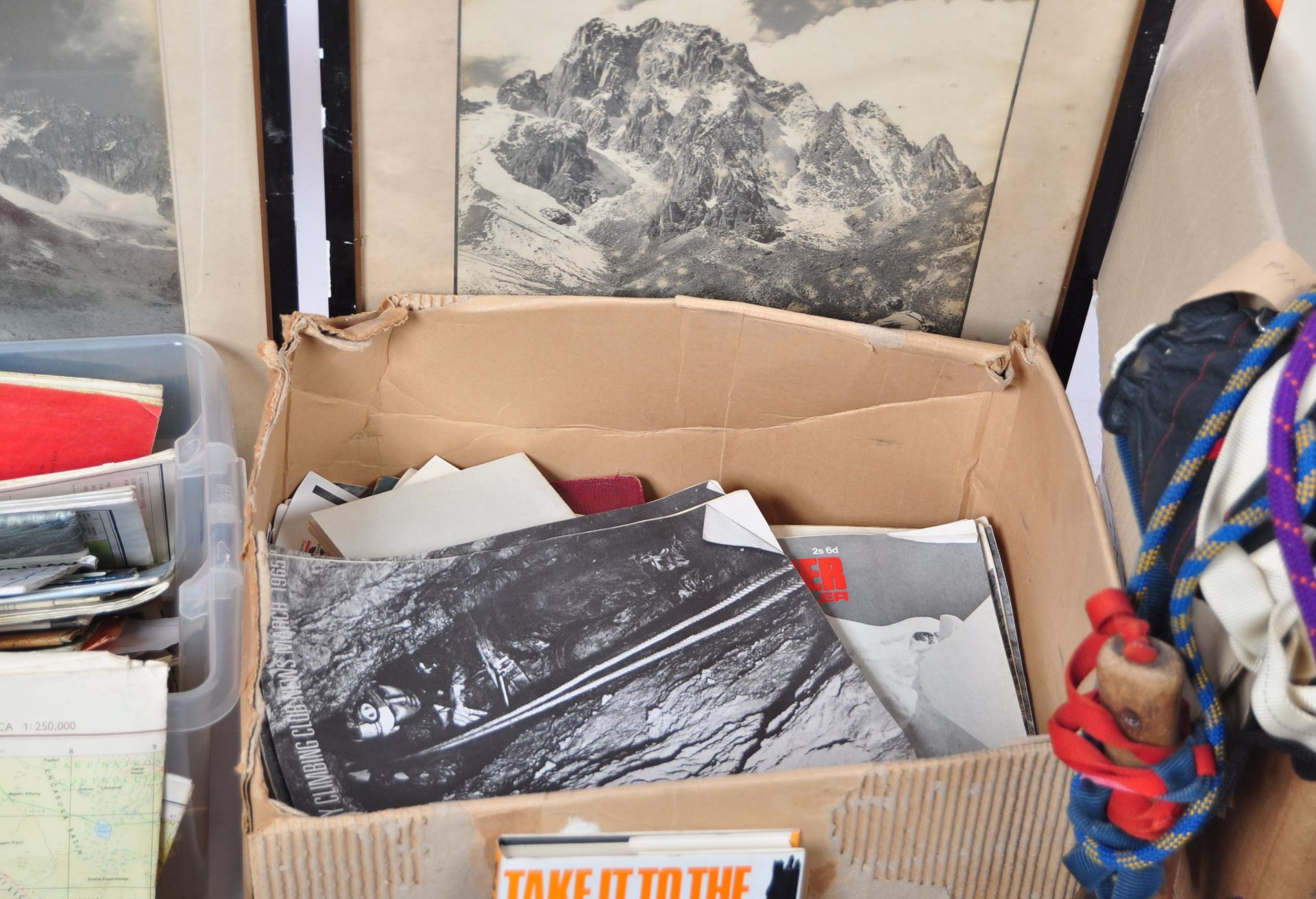 LARGE COLLECTION OF MOUNTAIN CLIMBING EPHEMERA & PERSONAL ITEMS - Image 3 of 11