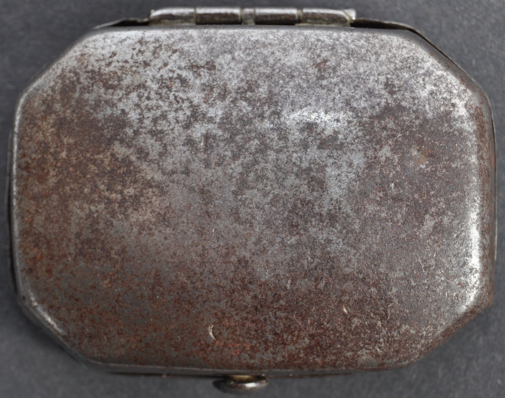 EARLY 19TH CENTURY BRASS TOBACCO TIN OF LOCAL INTEREST - Image 3 of 3