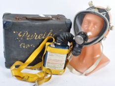 A POST WWII BRITISH ' SIEBE GORMAN ' INDUSTRIAL GAS MASK / RESPIRATOR