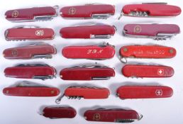 LARGE COLLECTION OF ASSORTED SWISS ARMY POCKET KNIVES