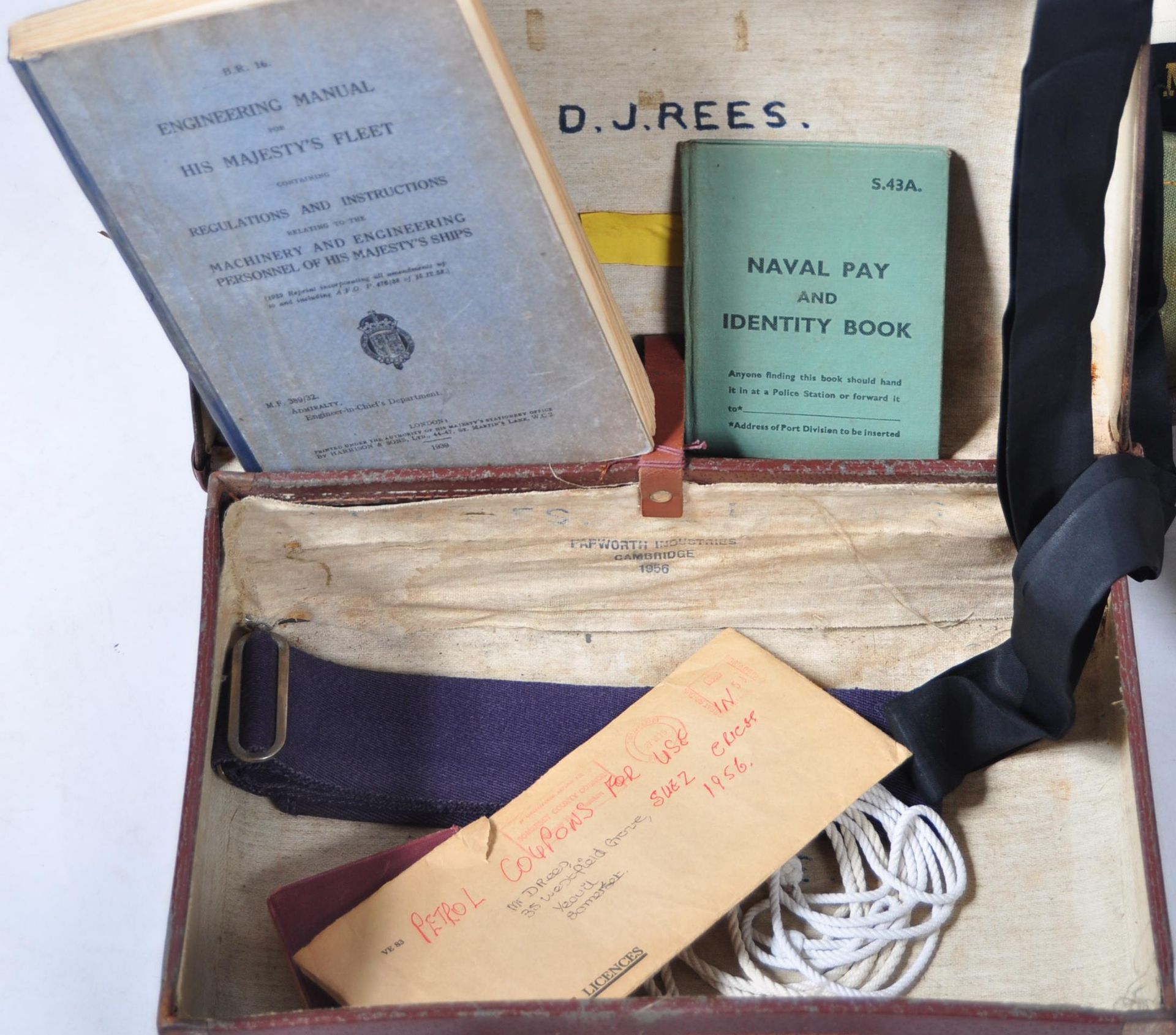 COLLECTION OF ROYAL NAVY UNIFORM ITEMS AND PERSONAL BELONGINGS - Image 5 of 9